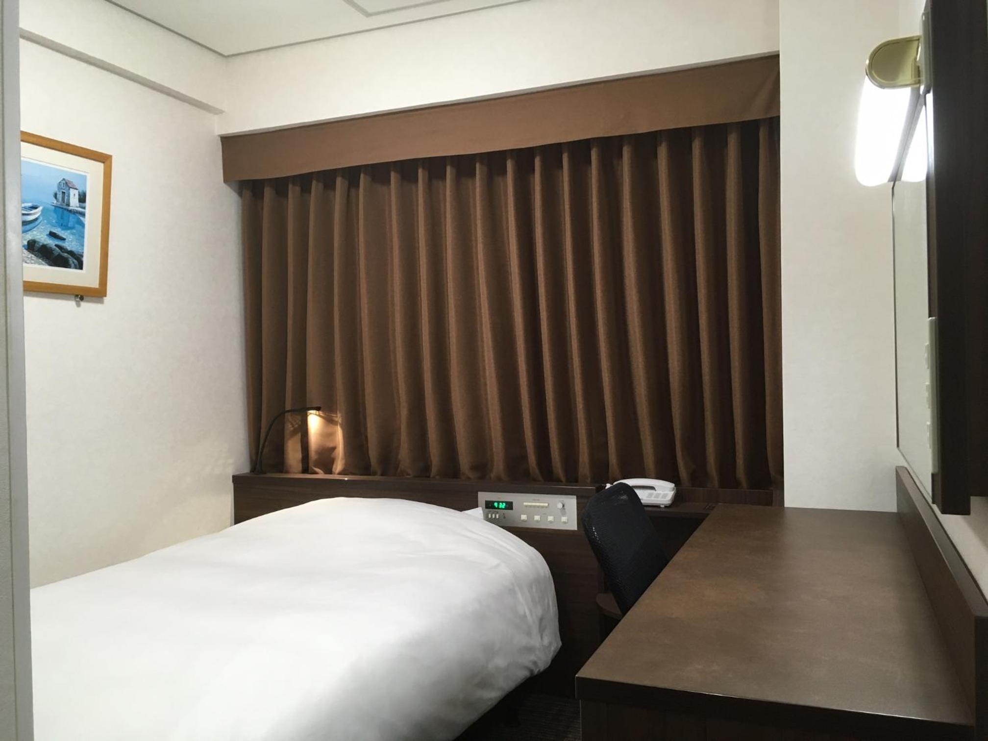 Single Room - Non-Smoking