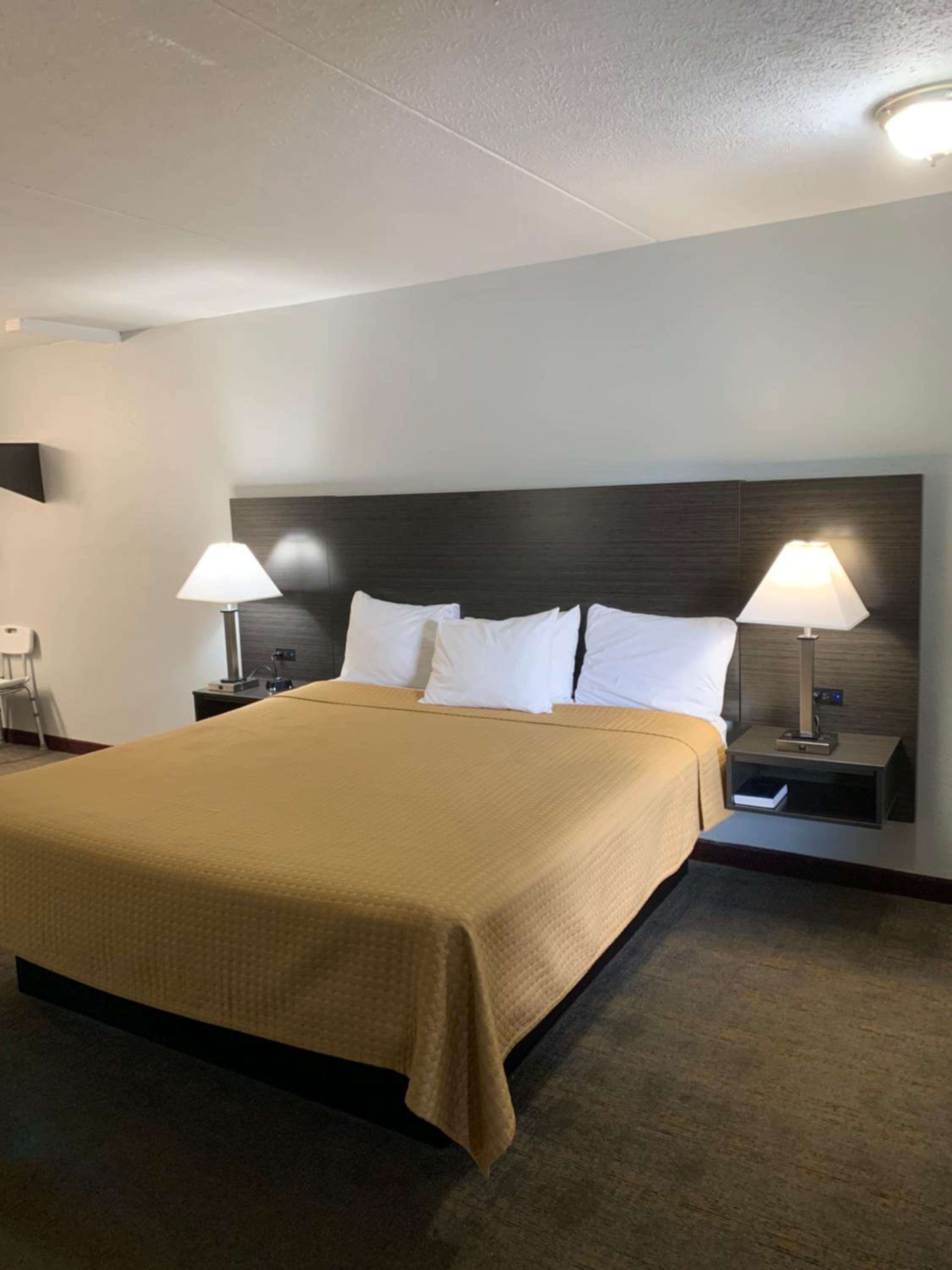 King Room - Mobility Access/Non-Smoking photo 1