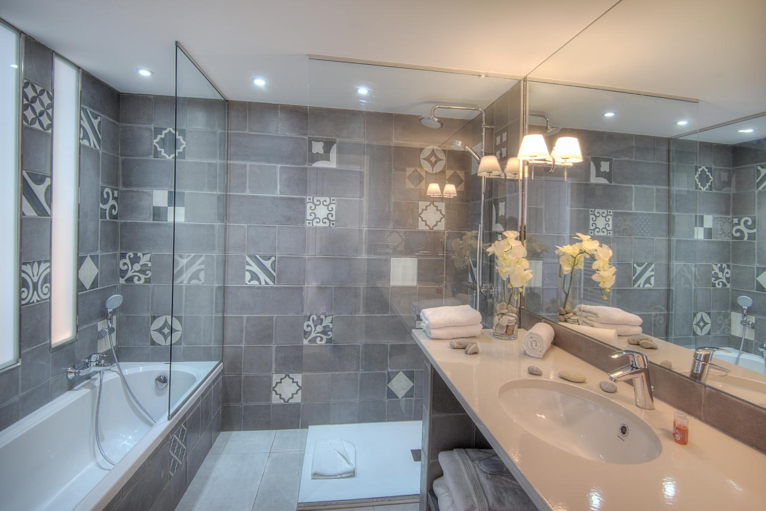 Privilege Double Room with Terrace - Free Spa Access photo 2