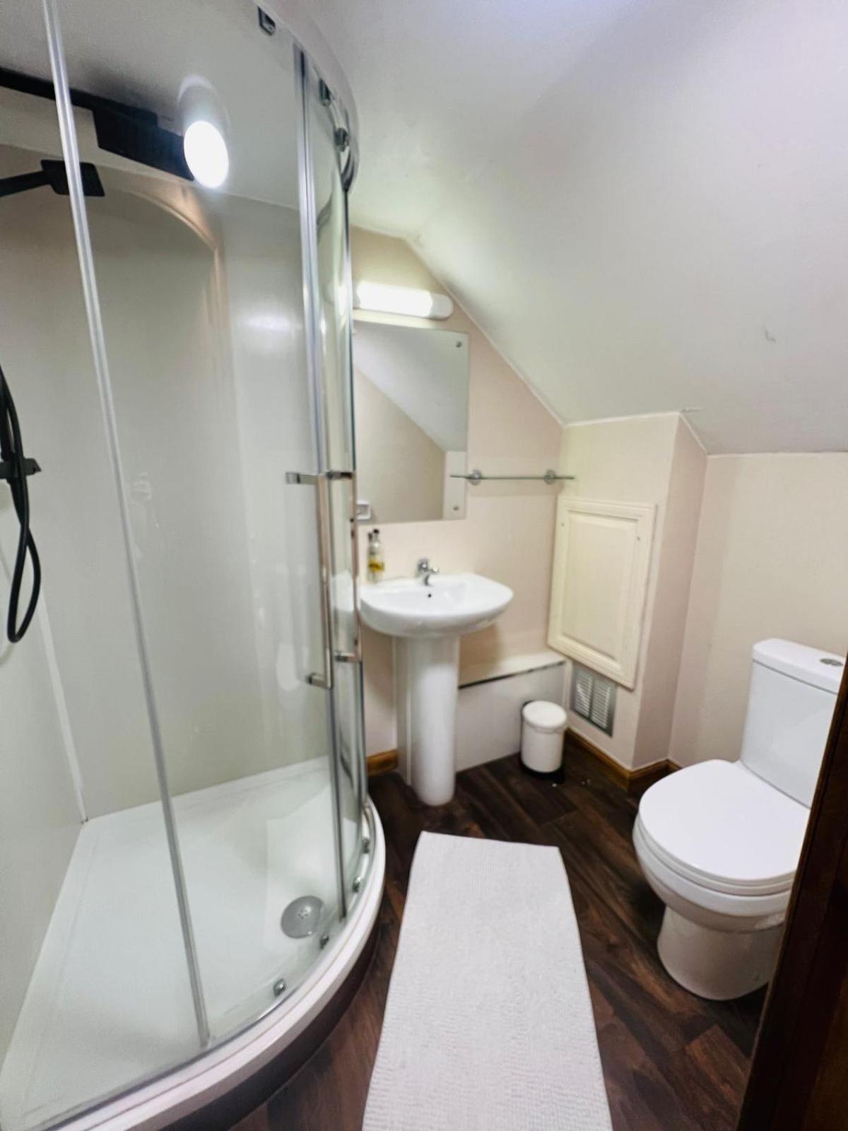 Double Room - Photo 2