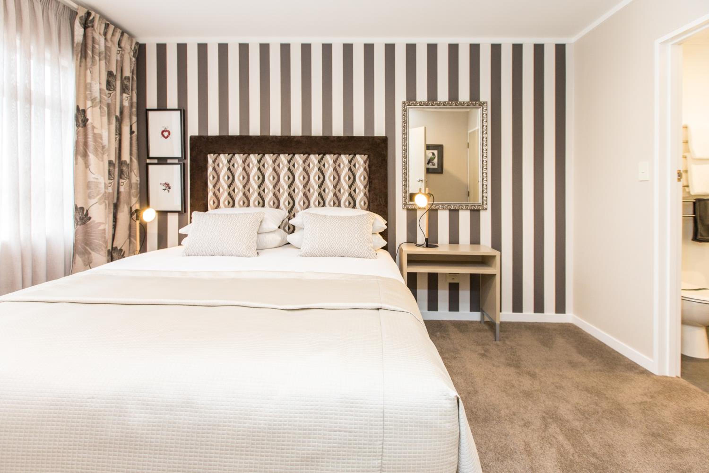 Premium One Bedroom photo 3