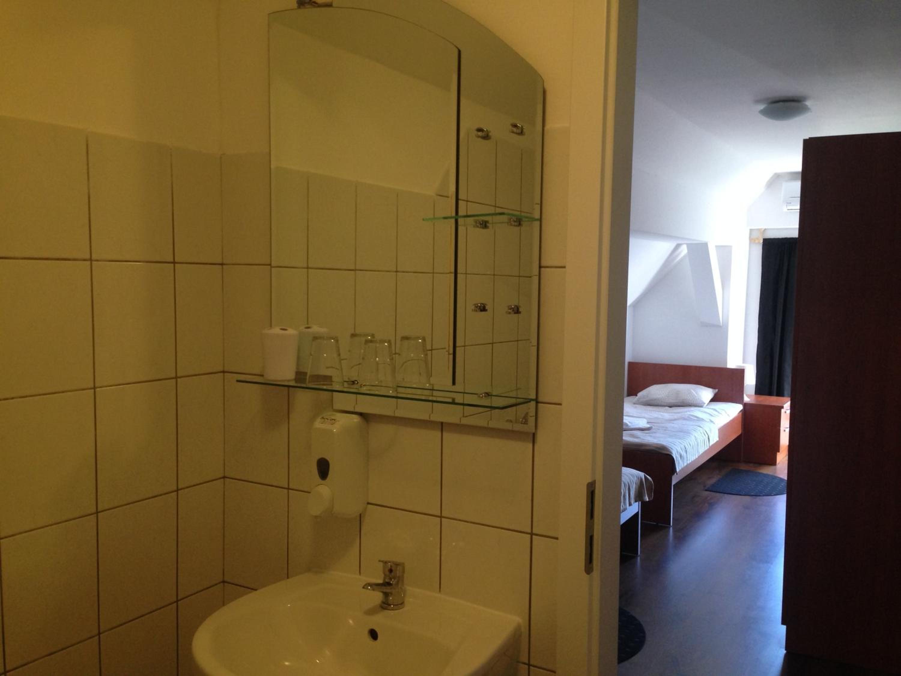 Twin Room with Mountain View photo 3