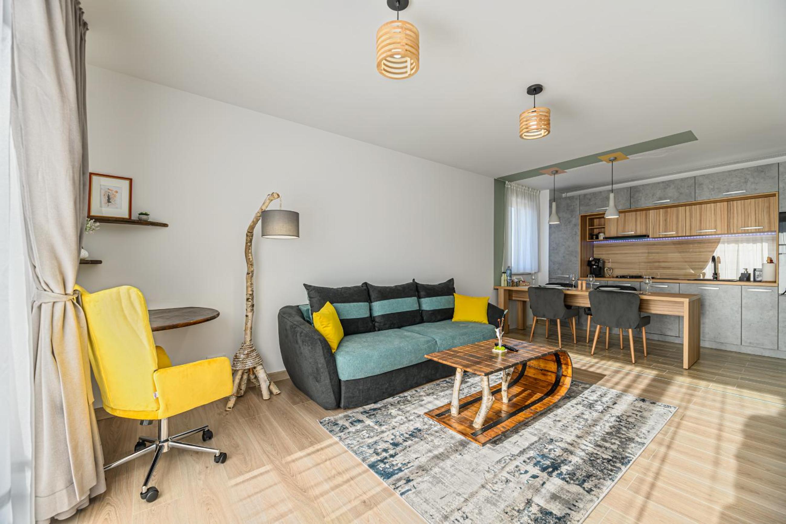 Apartment with Mountain View photo 3