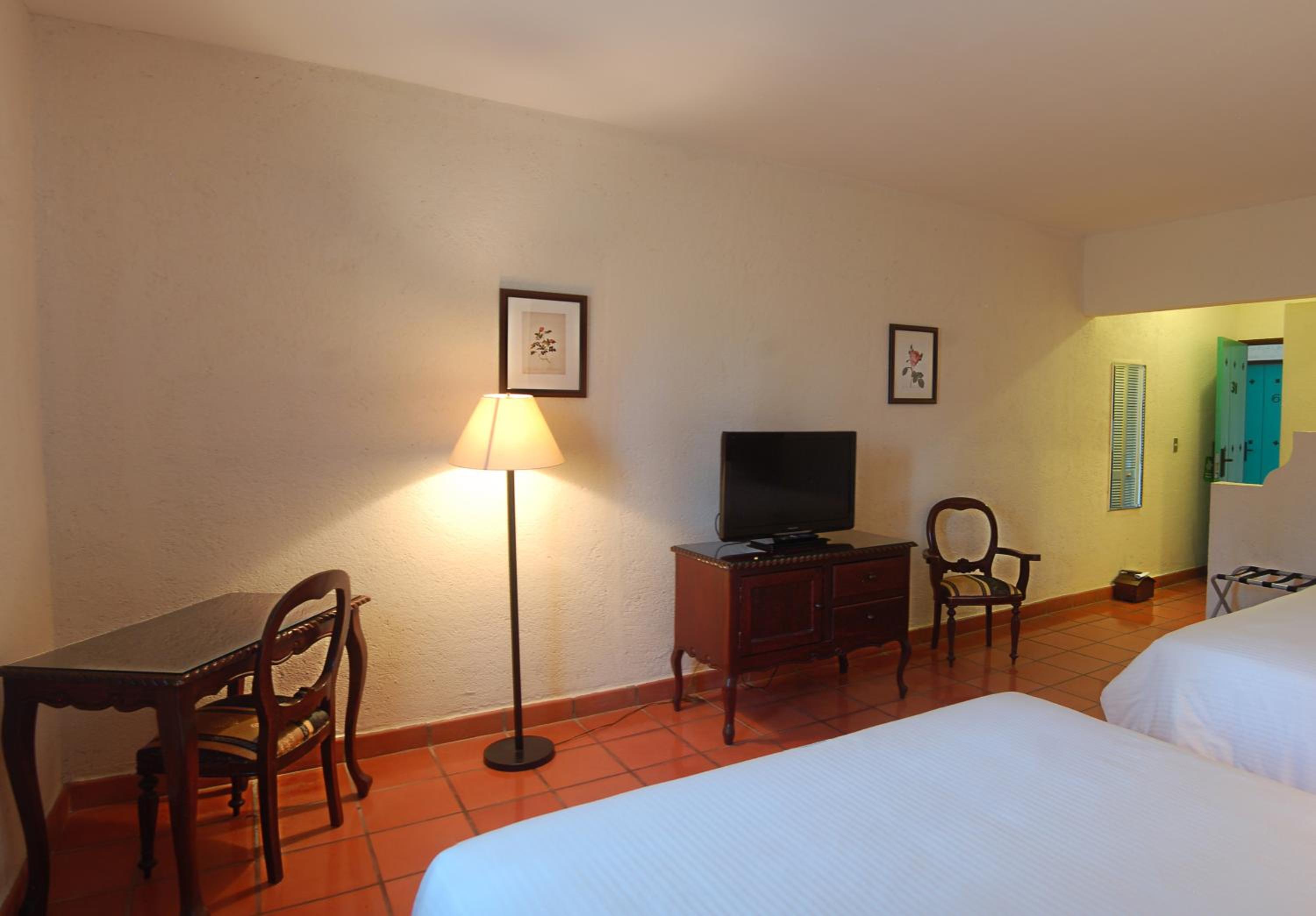 Double Room with Two Queen Beds photo 1