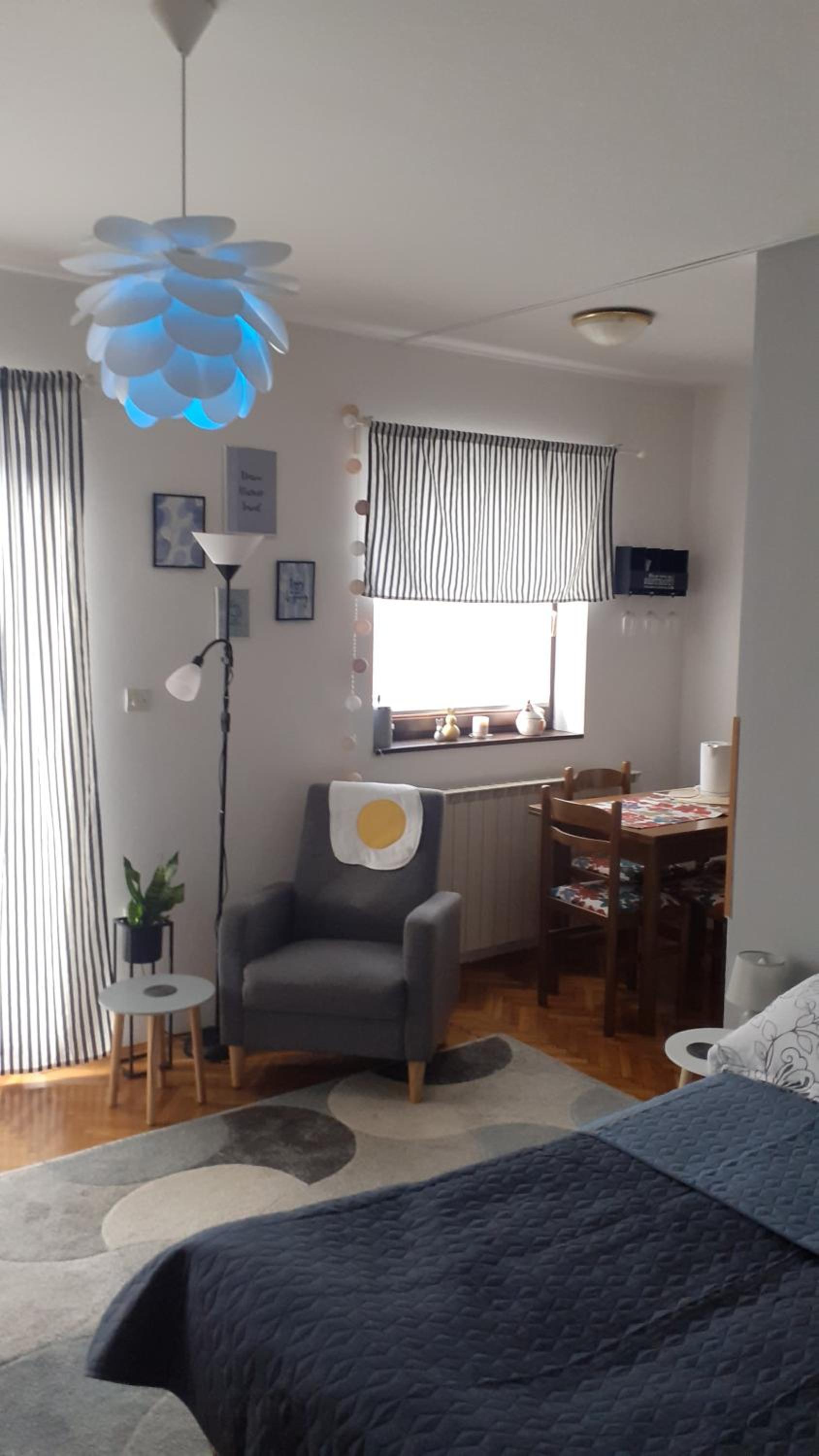 One-Bedroom Apartment photo 2