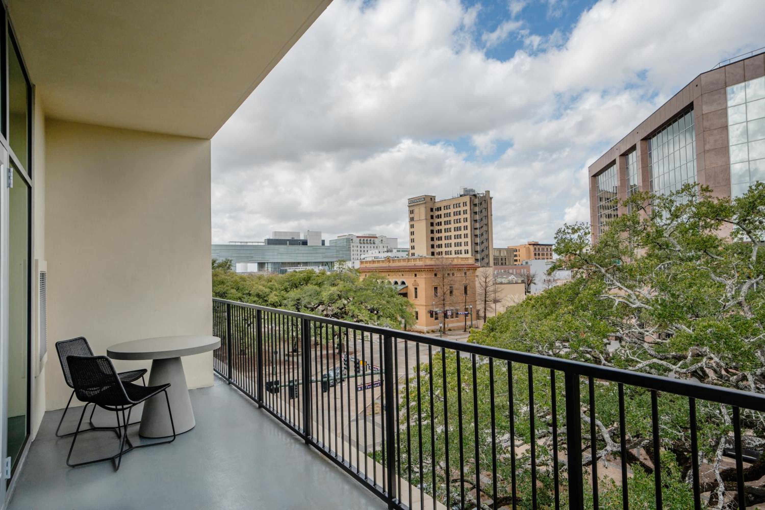 Two-Bedroom King Suite with Two Twin Bunk Beds and Balcony - Photo 3