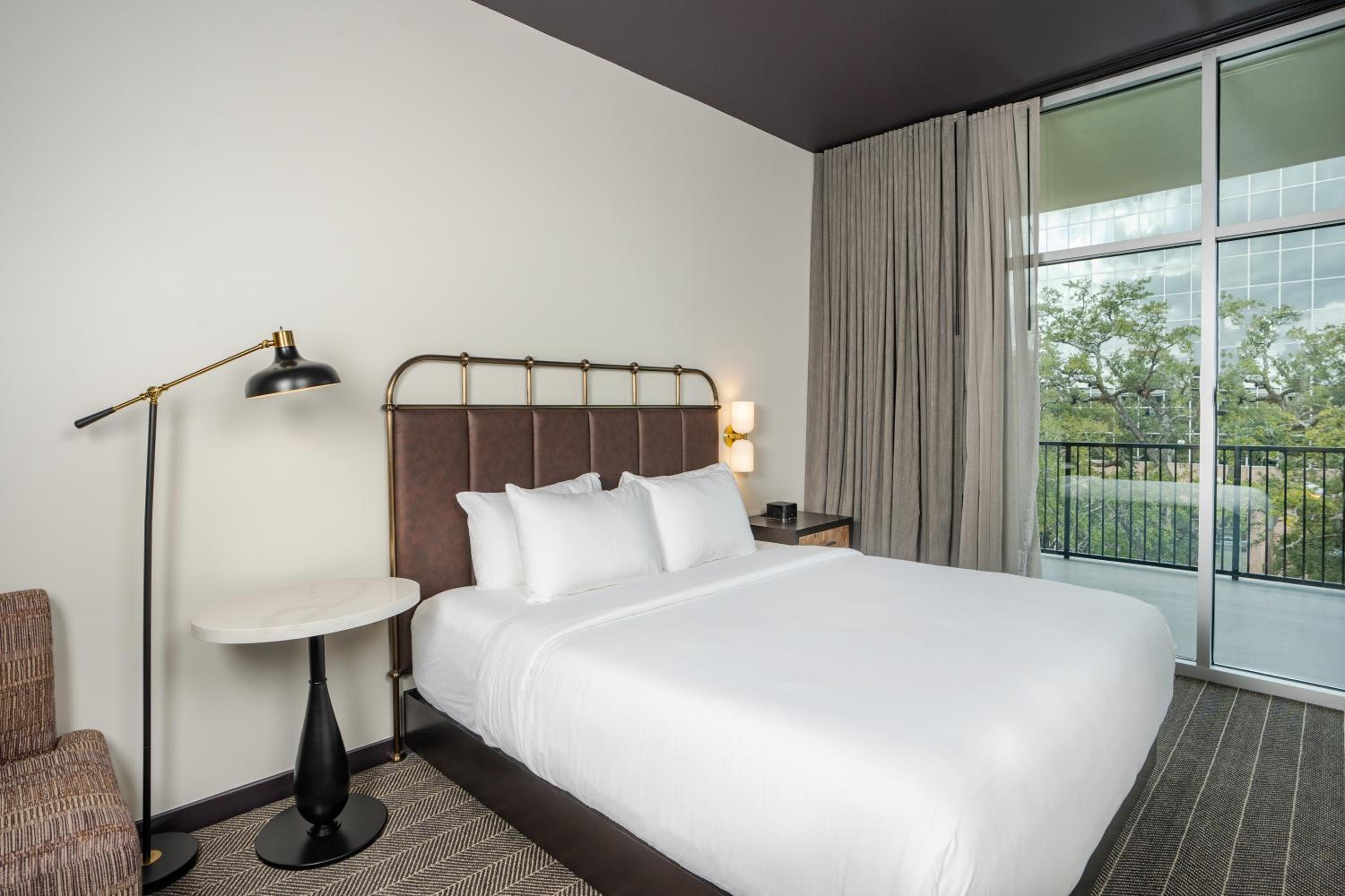 Two-Bedroom King Suite with Two Twin Bunk Beds and Balcony - Photo 15