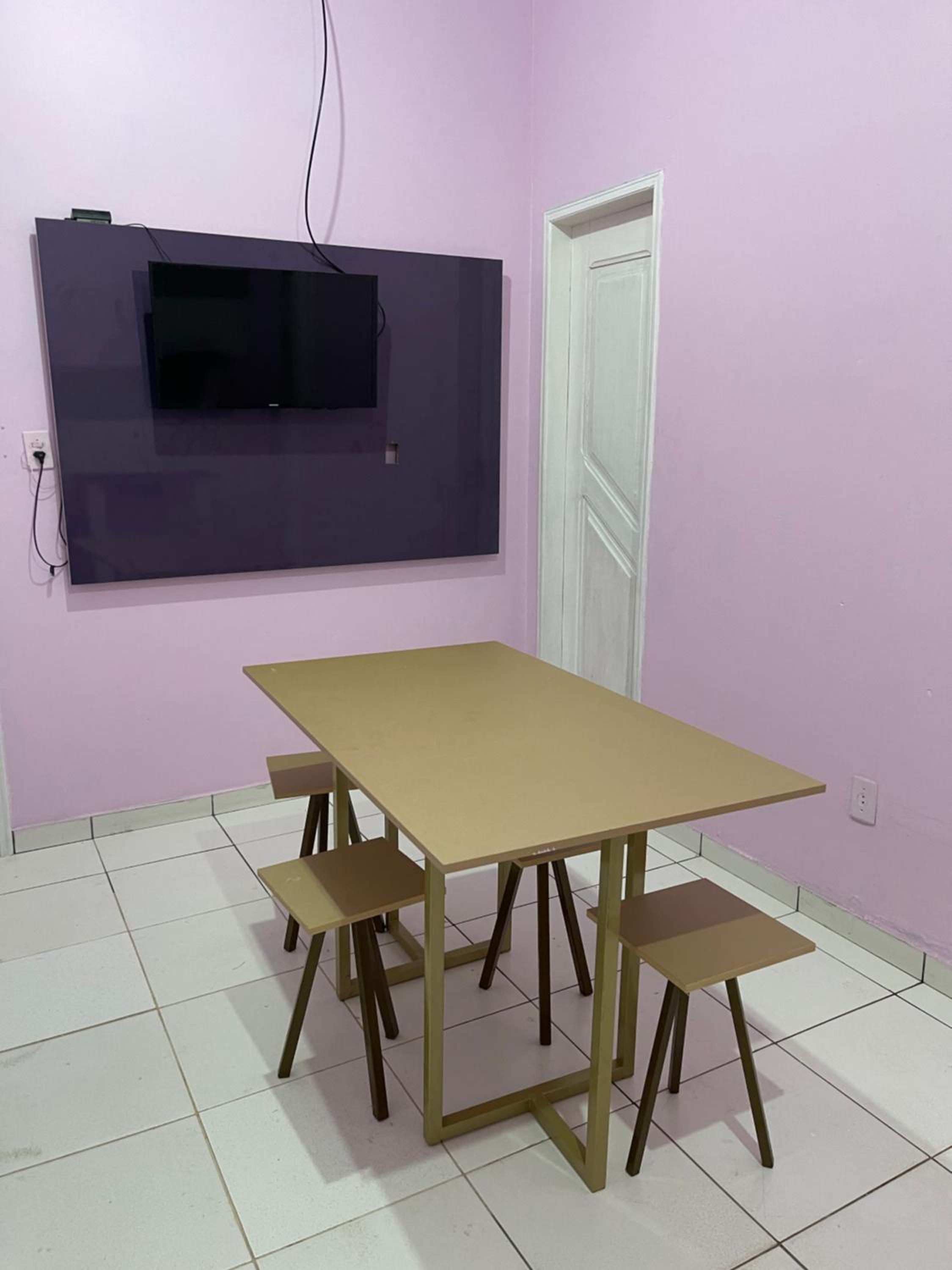 One-Bedroom Apartment photo 3