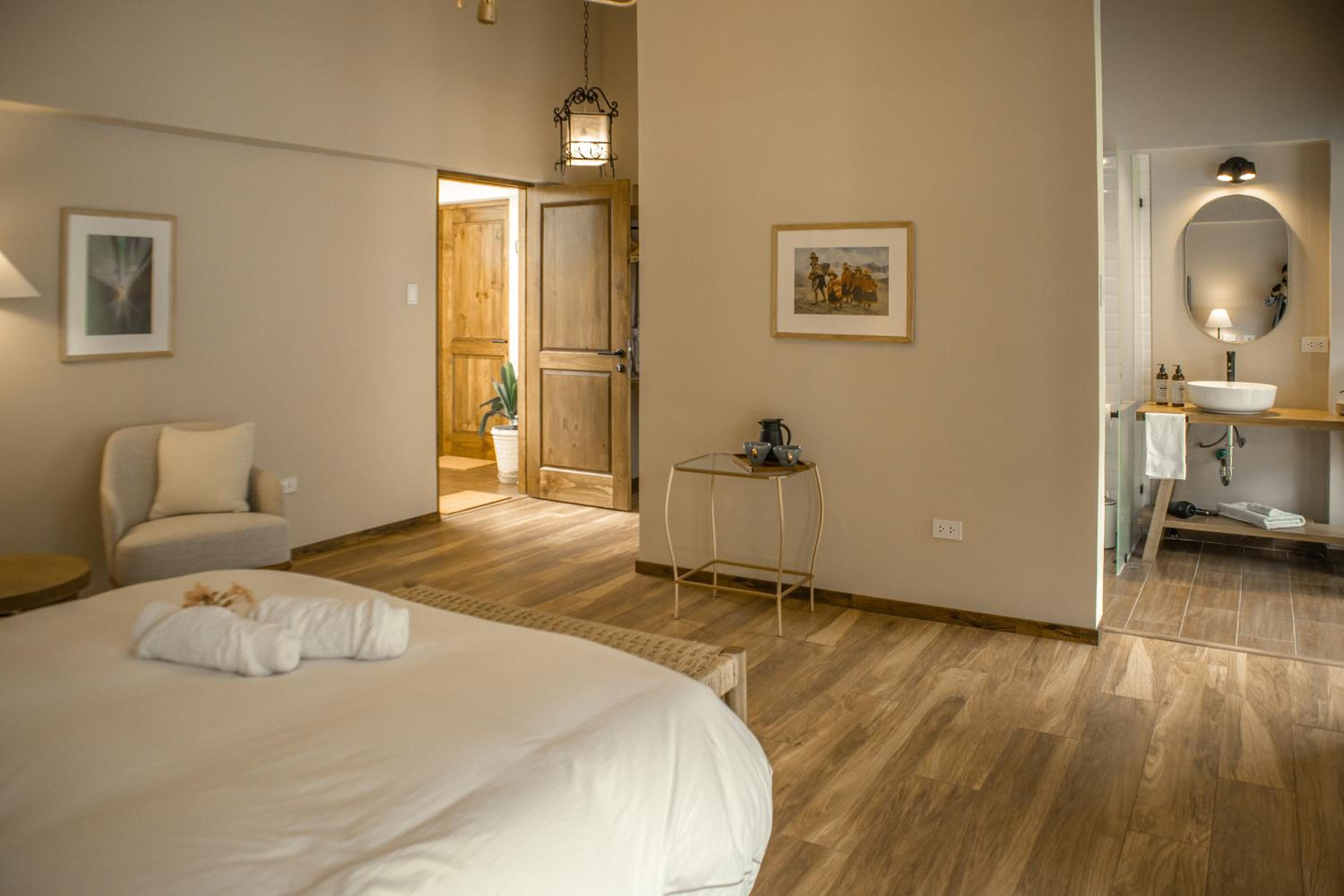 Queen Room With Balcony photo 2