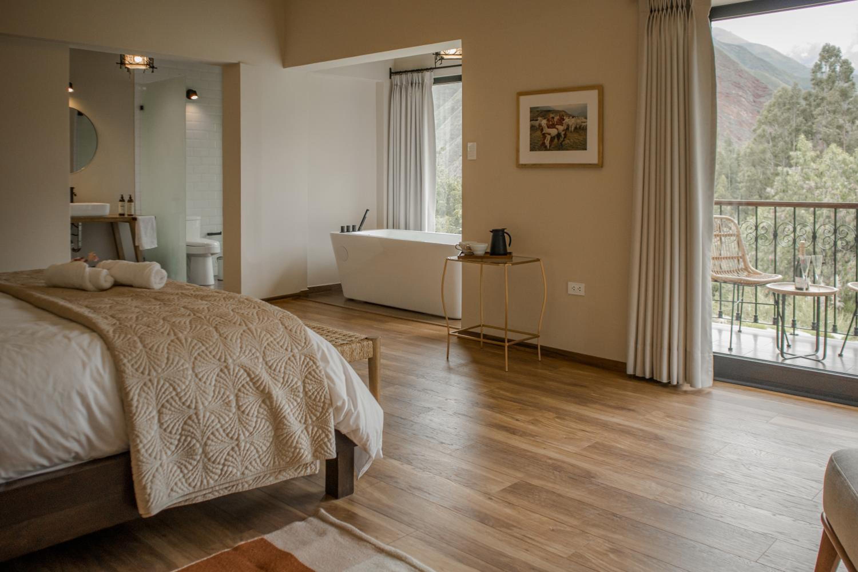 Deluxe King Room