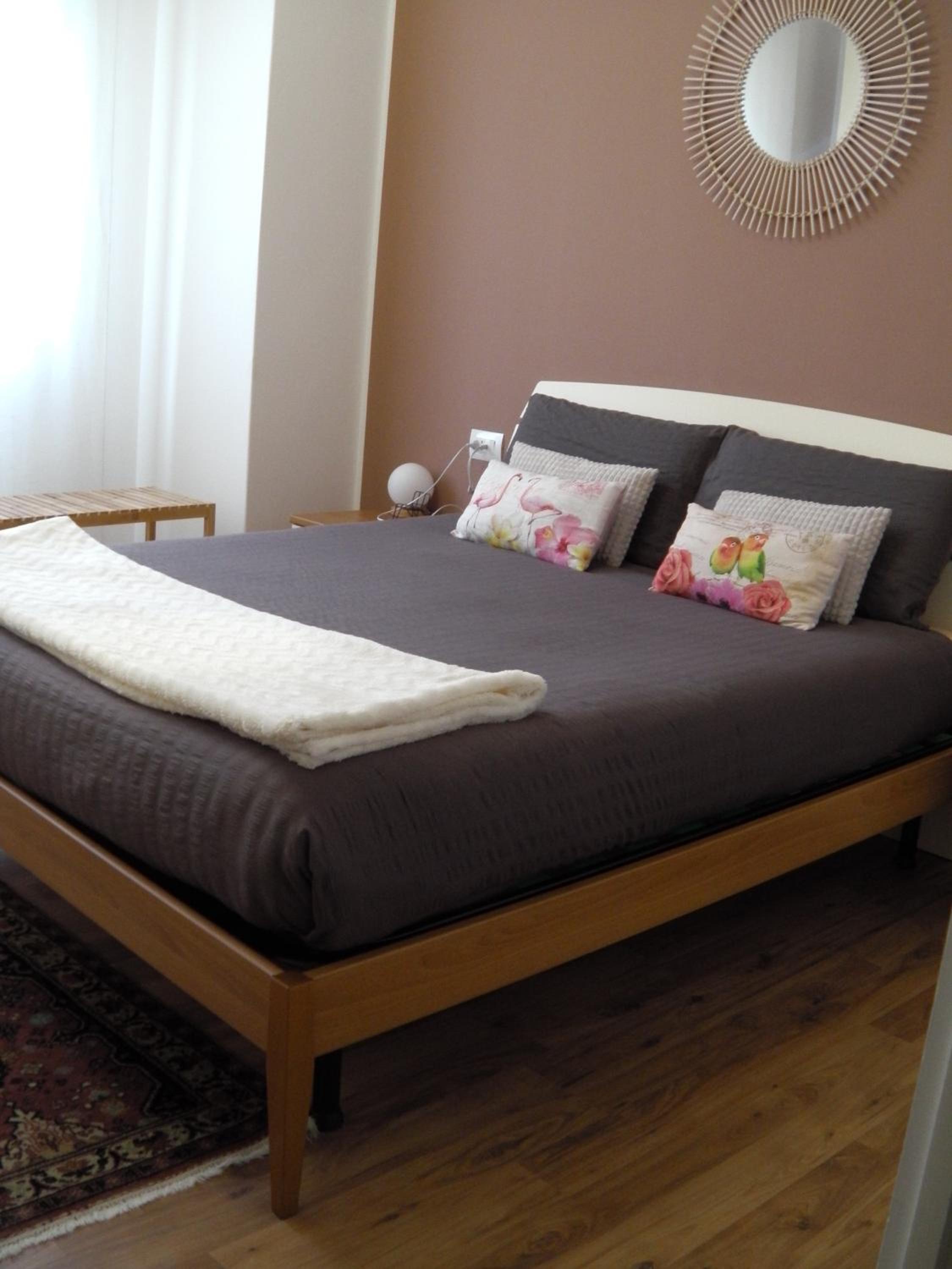 One-Bedroom Standard Apartment