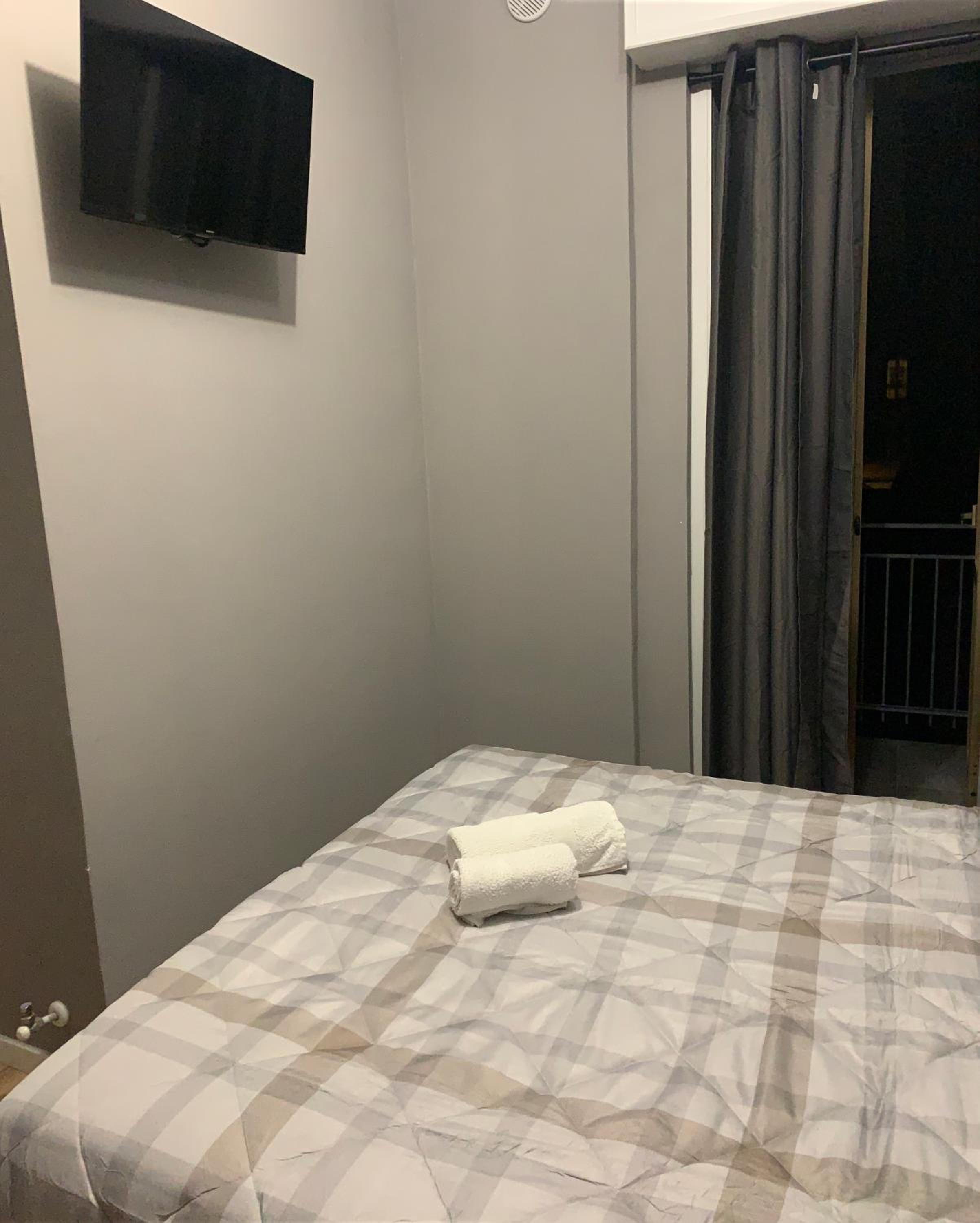 Double Room with Balcony and Private External Bathroom - Photo 1