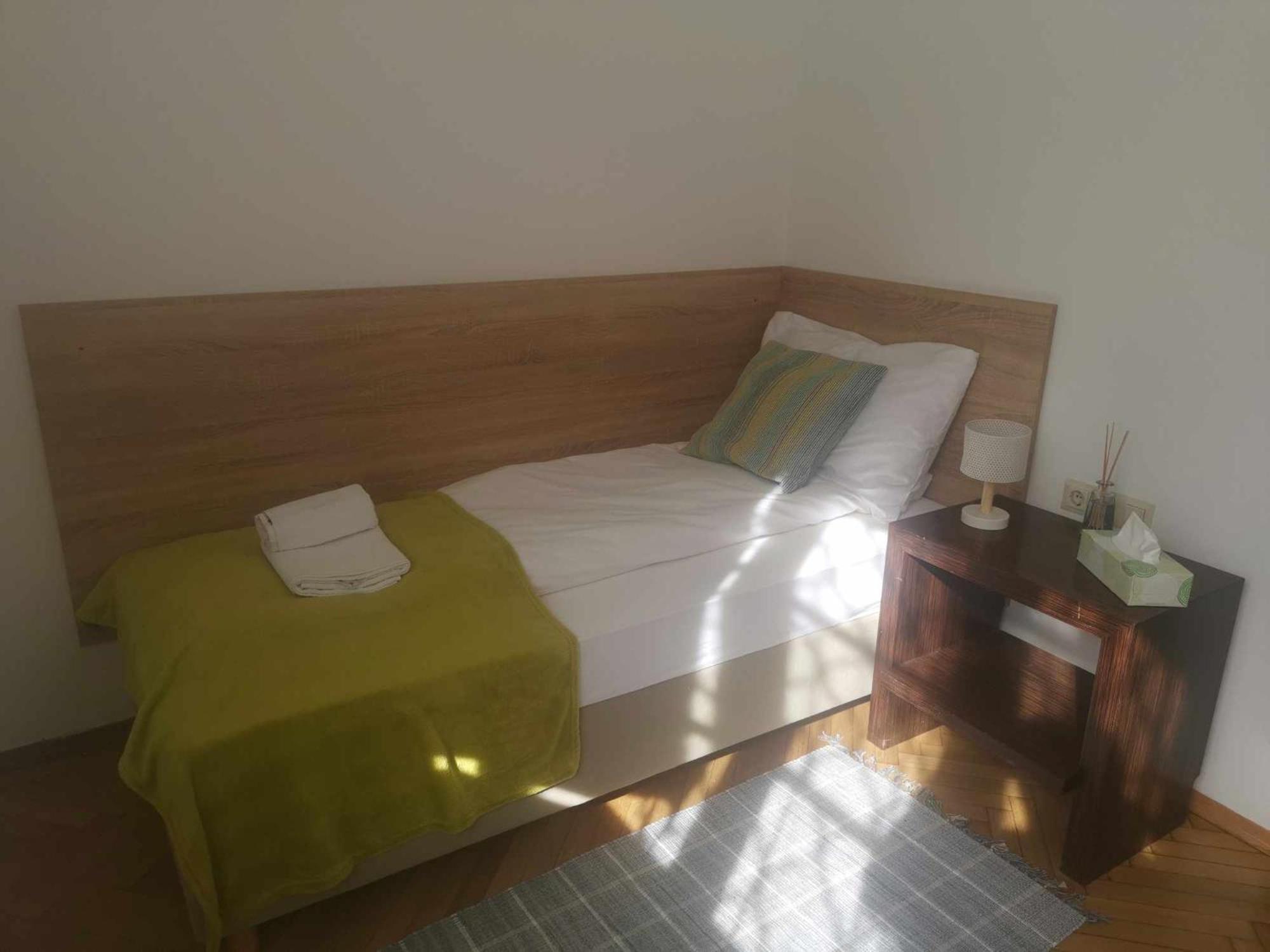 Standard Twin Room with Mountain View