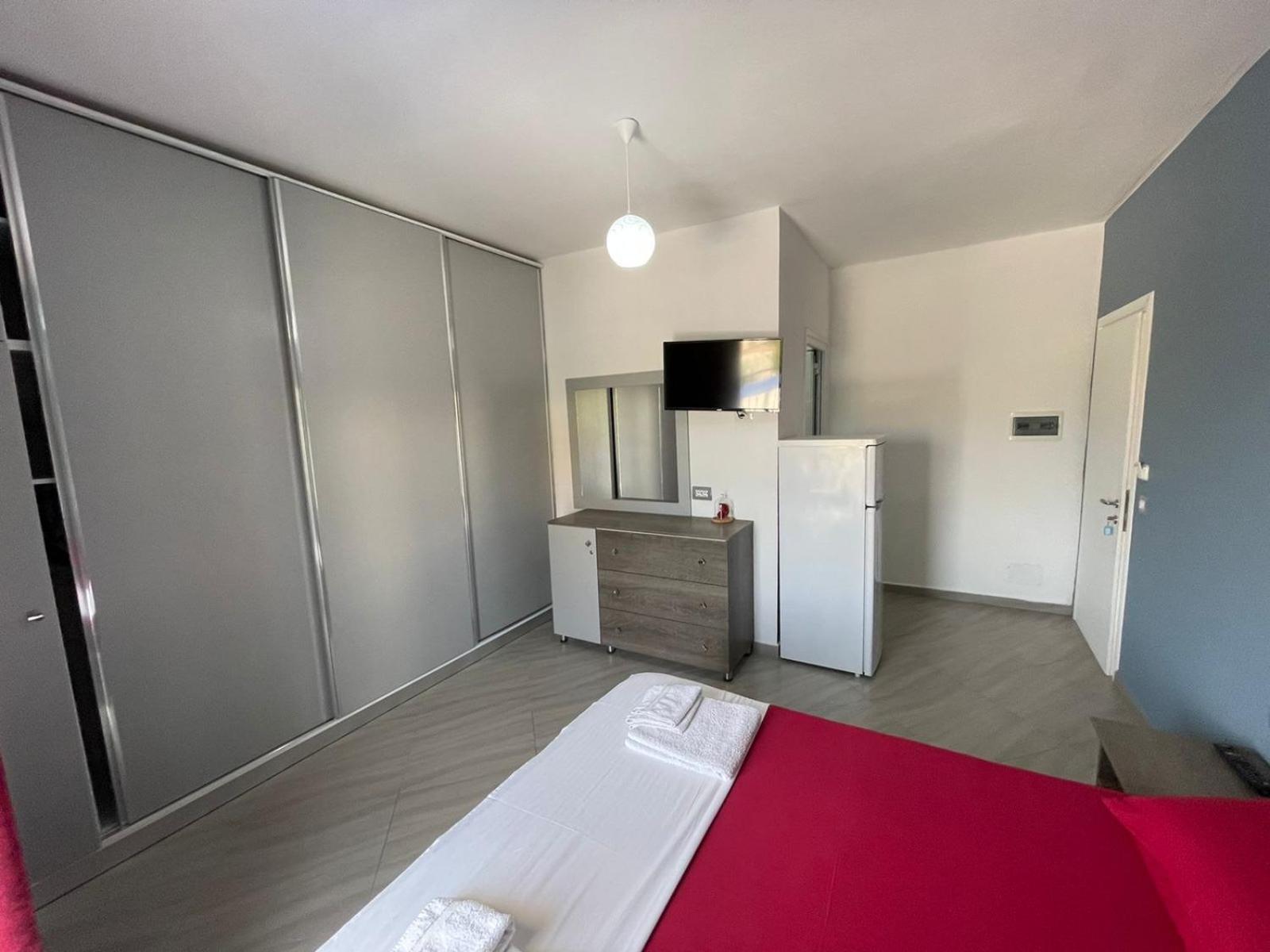 Deluxe Double Room (2 Adults + 1 Child) photo 1