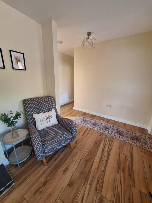 Three-Bedroom House photo 2