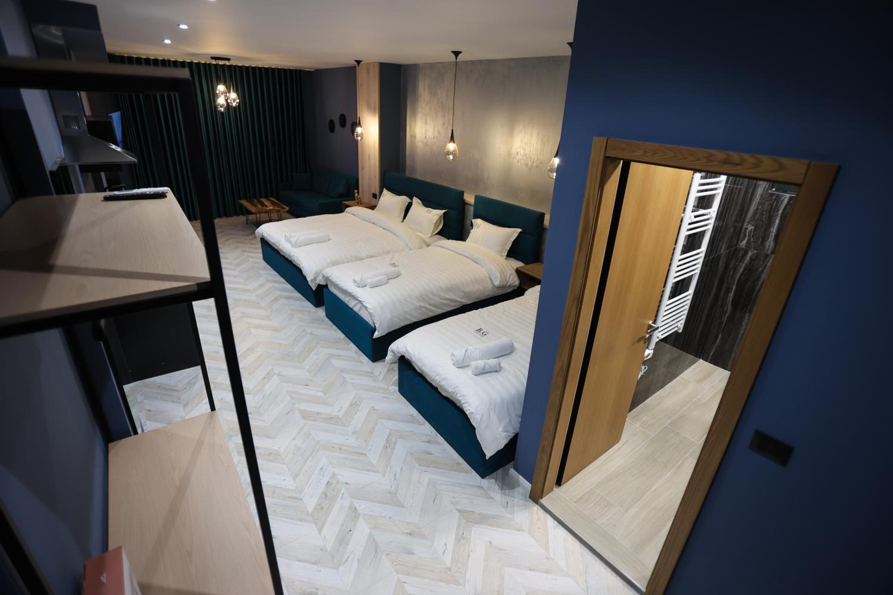 One-Bedroom Apartment