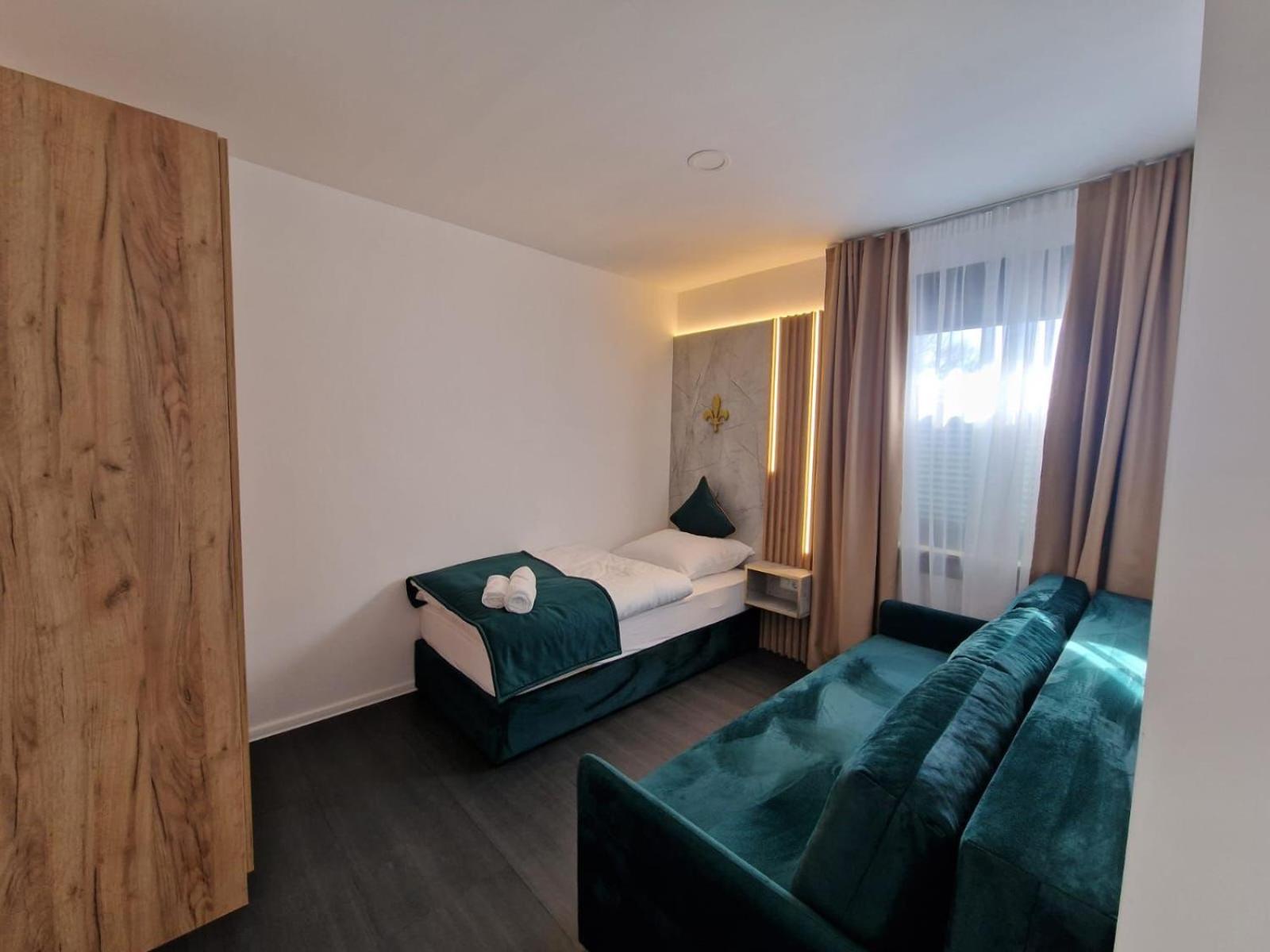 Single Room photo 2