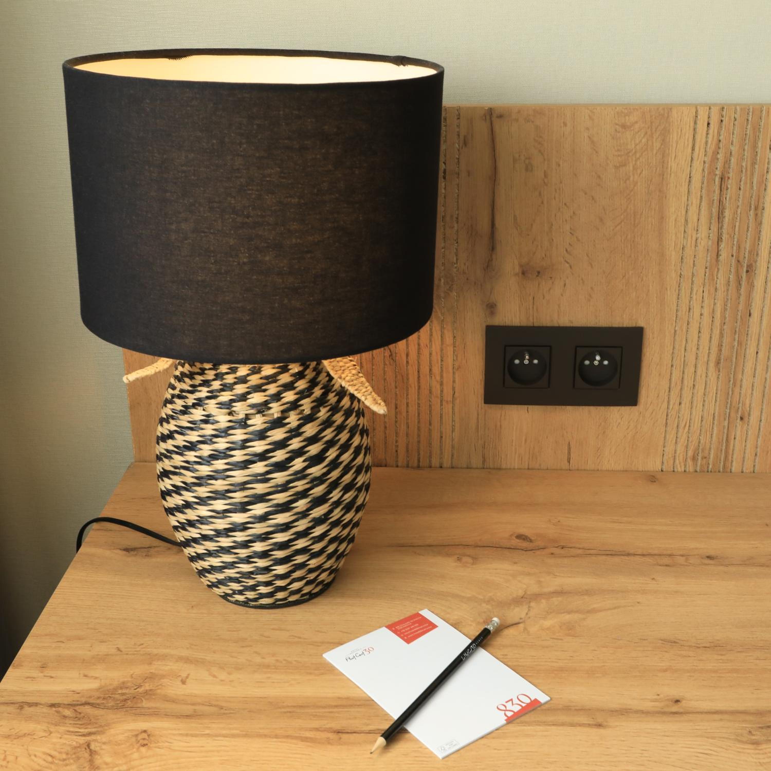 Standard King Room - Photo 10