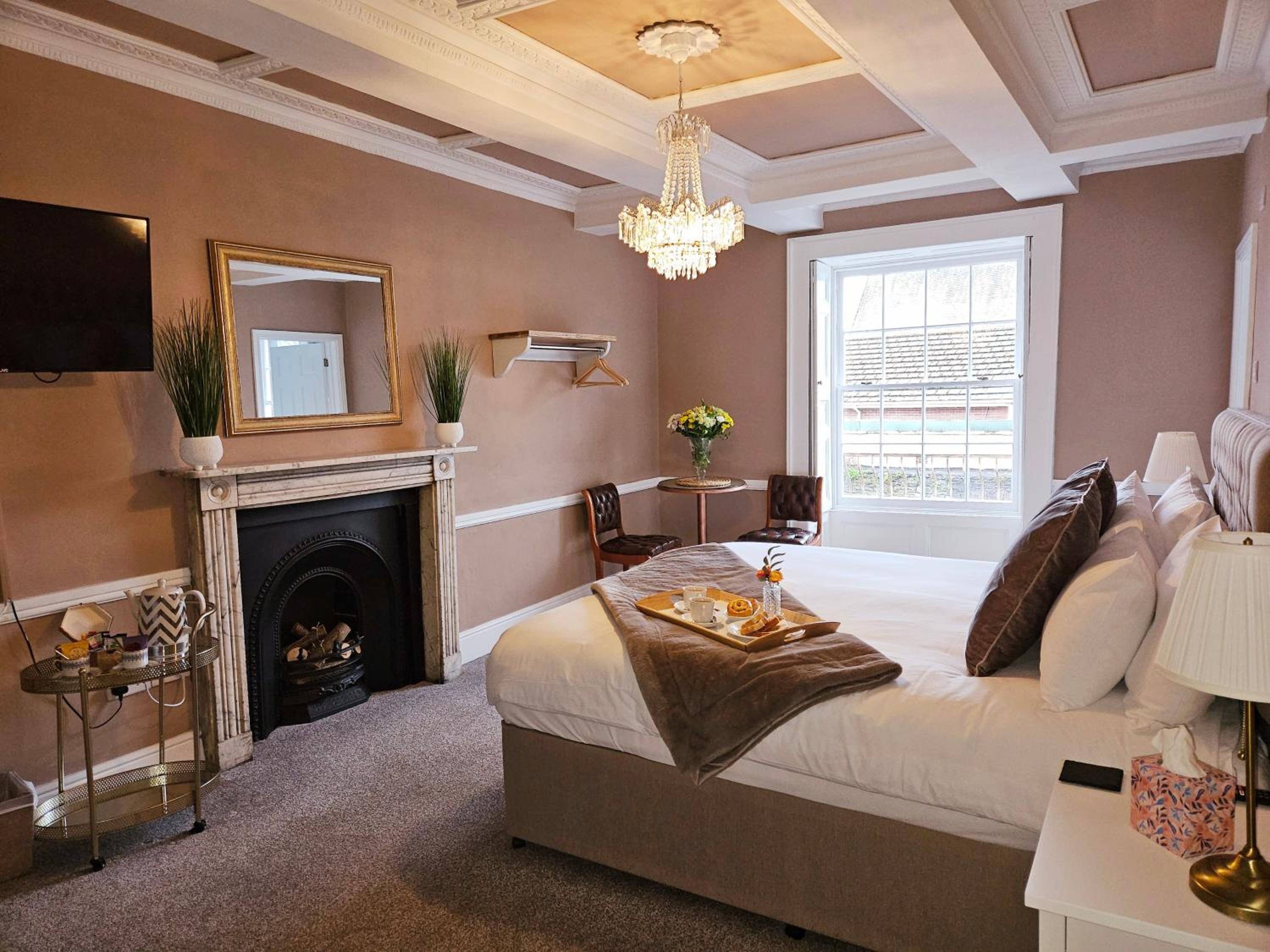 Superior King Room - Photo 1