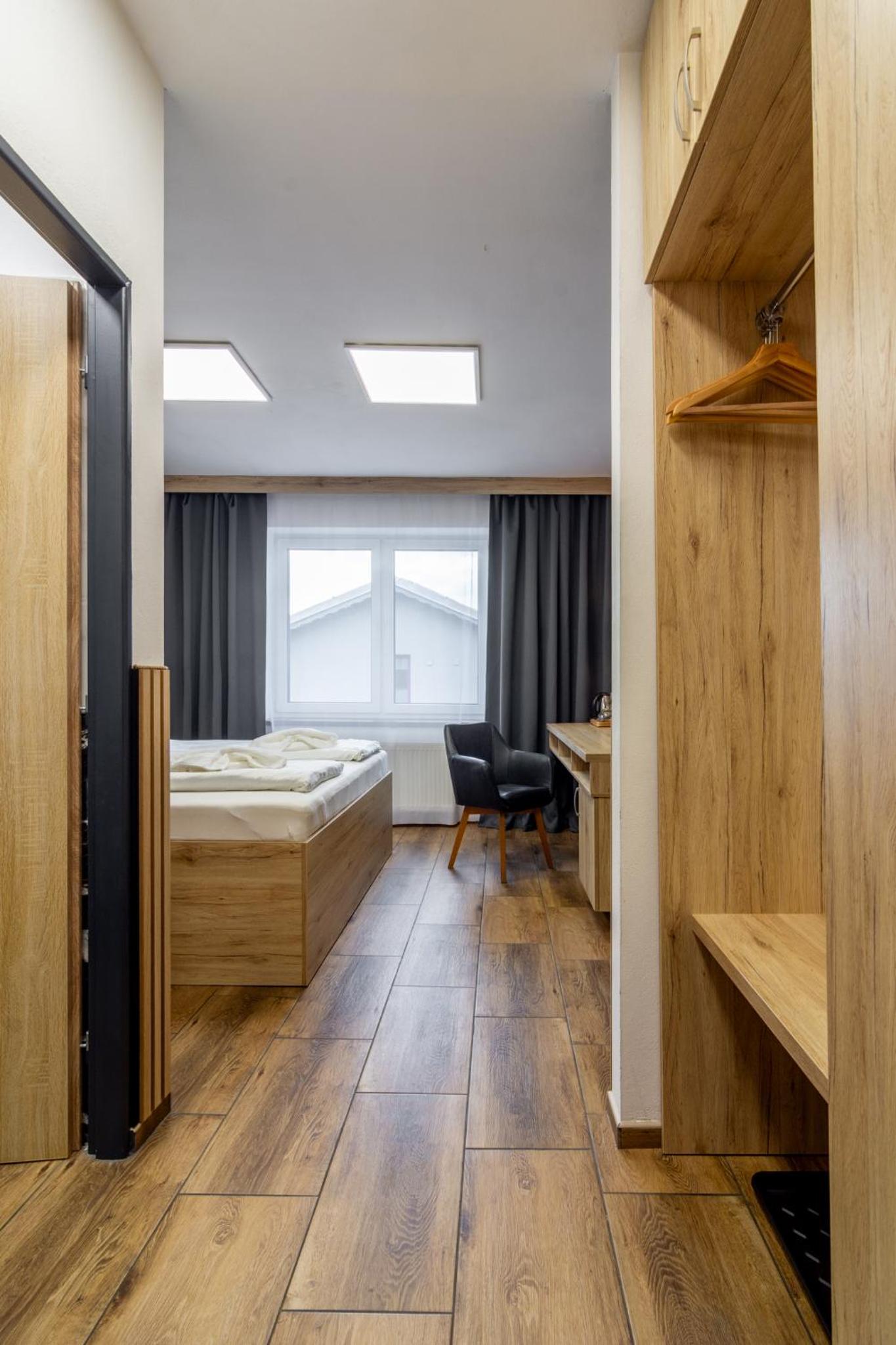 Deluxe Double Room photo 2