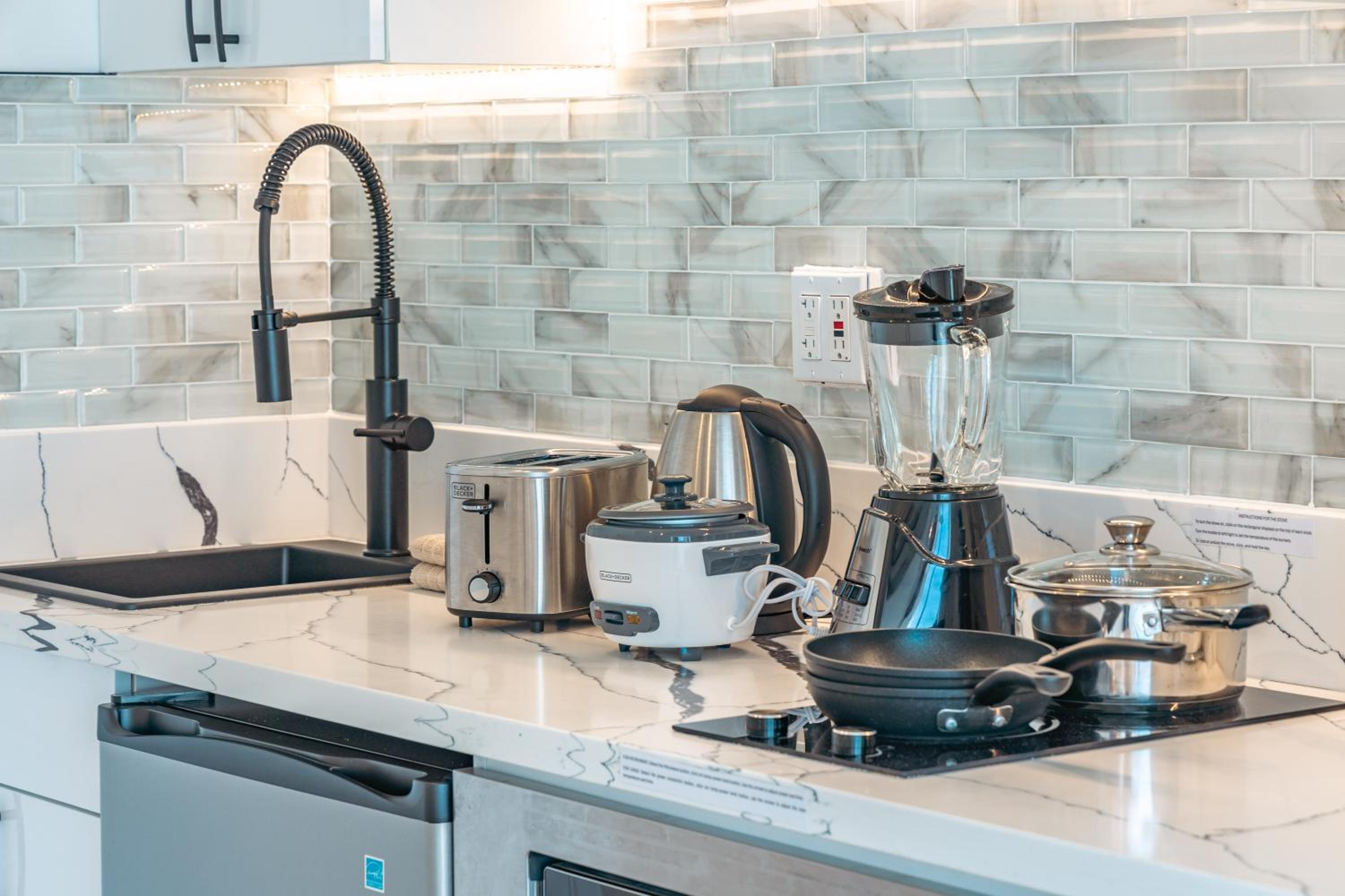 Ocean Retreat: Remodeled Pacific Monarch Haven: One-Bedroom Apartment photo
