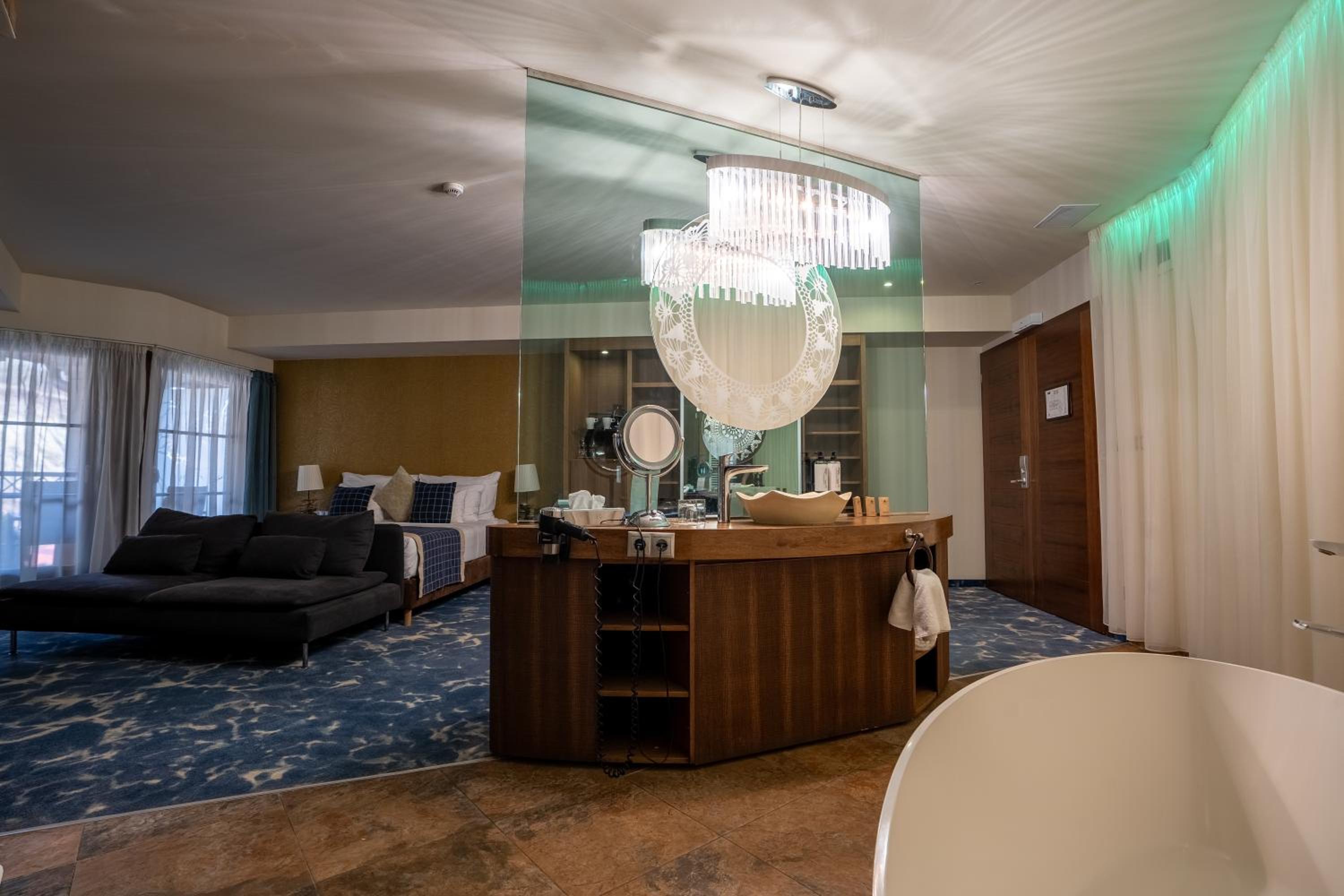 Deluxe Suite photo 3