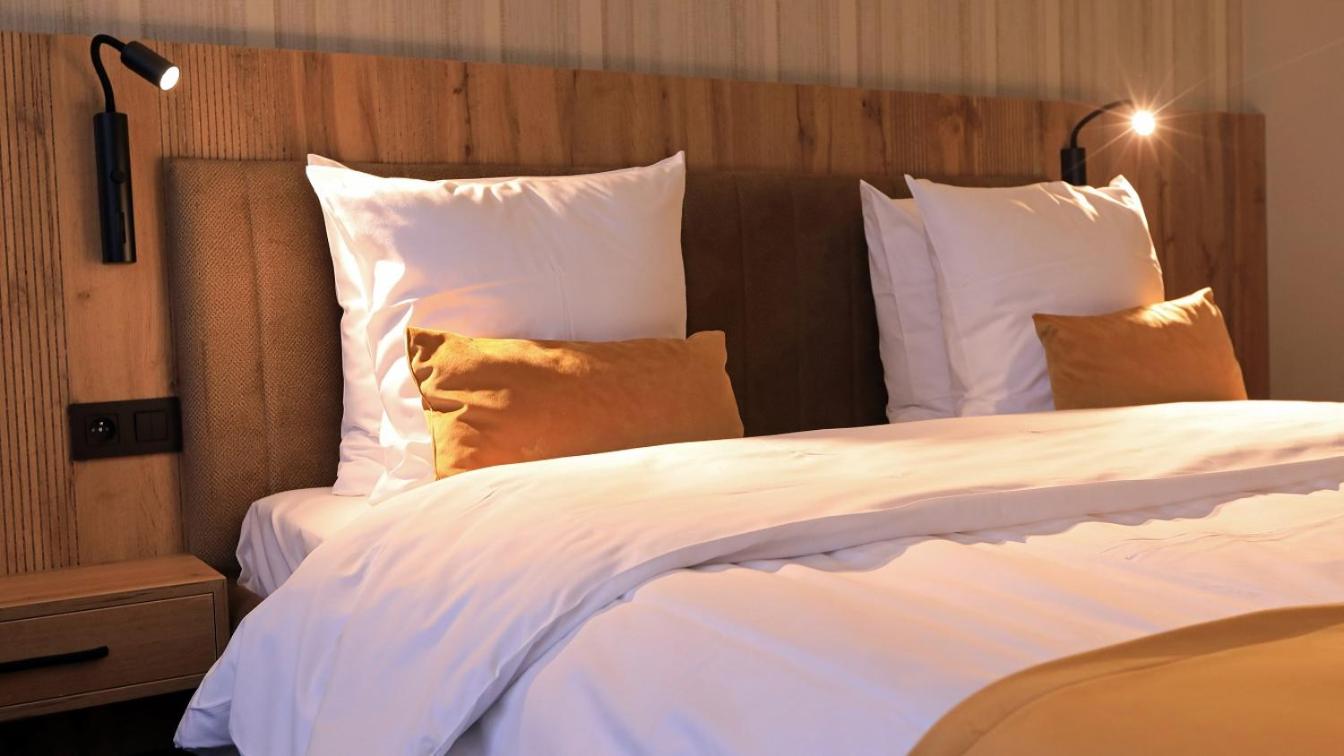 Deluxe King Room - Photo 4