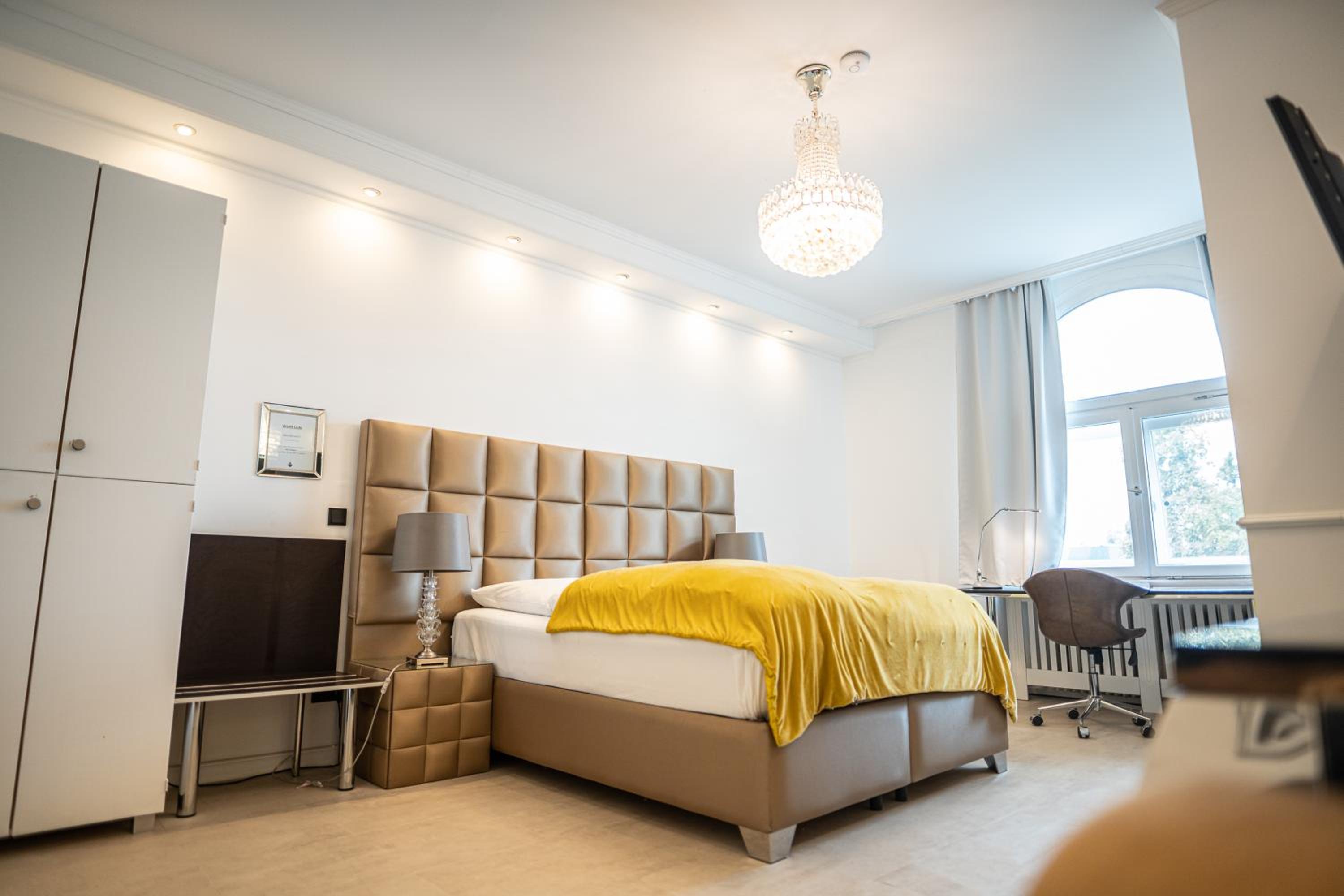 Double or Twin Room with Bathroom photo 1