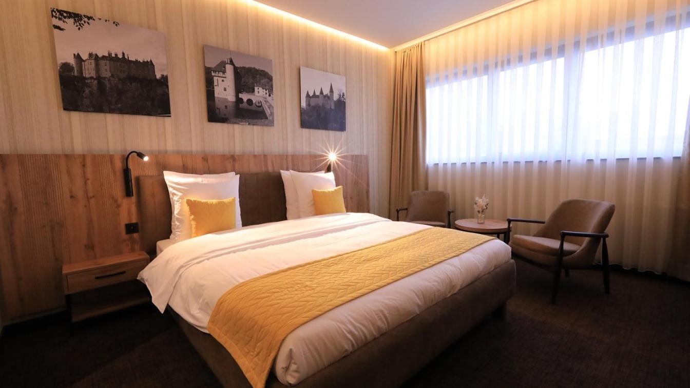 Deluxe King Room - Photo 3