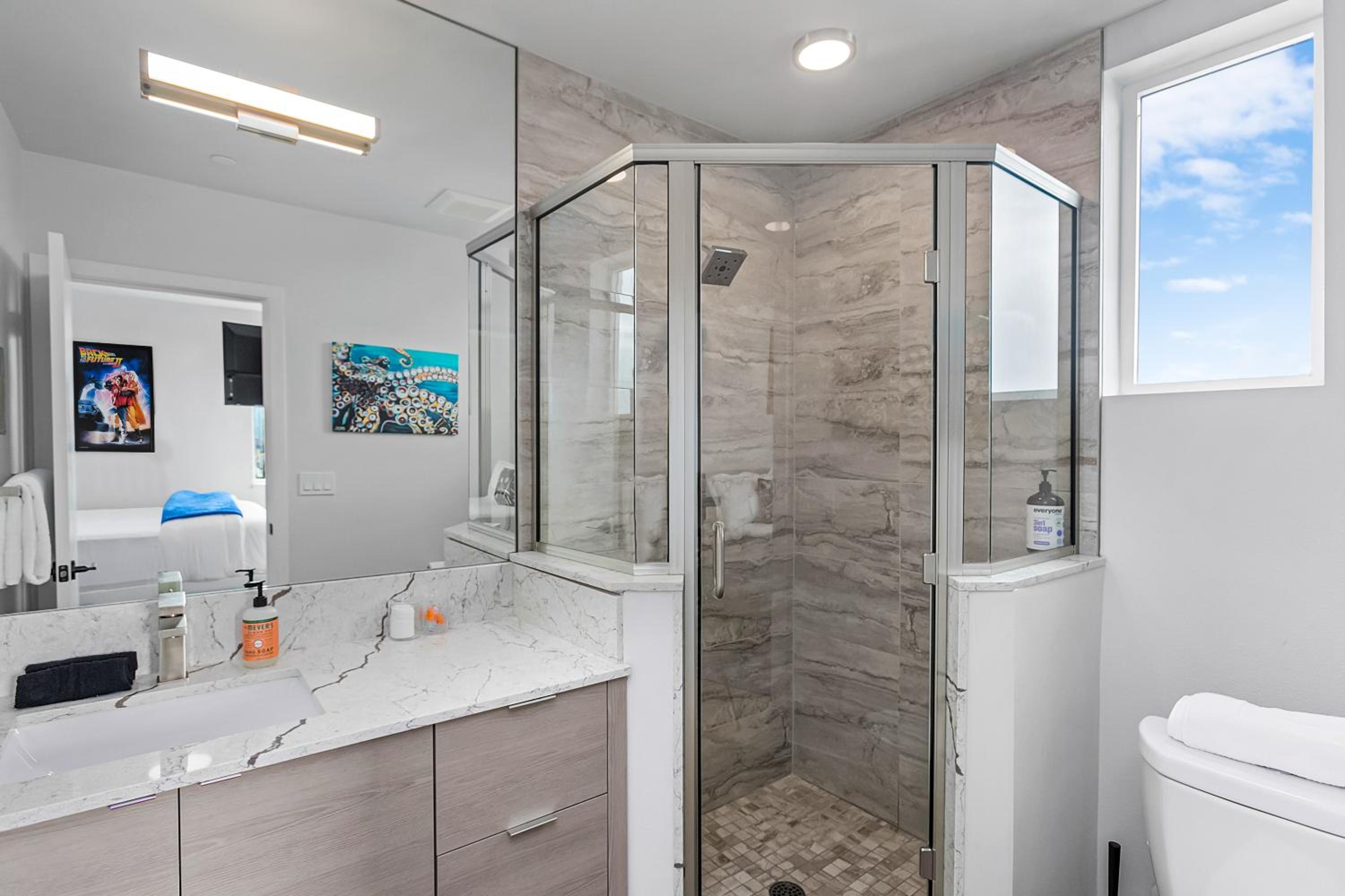 Double Room with Private Bathroom - Photo 5