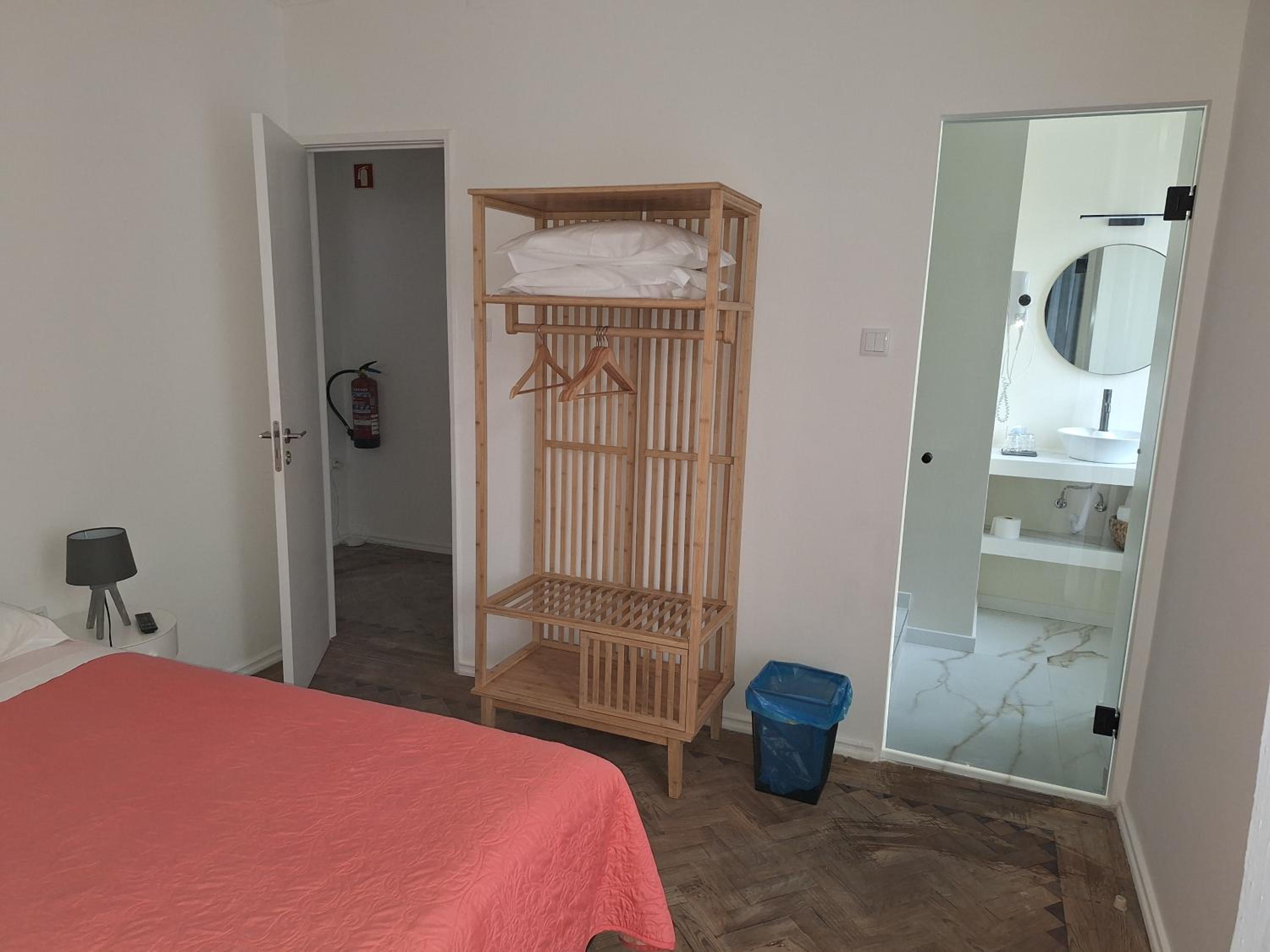 Double Room - Photo 7