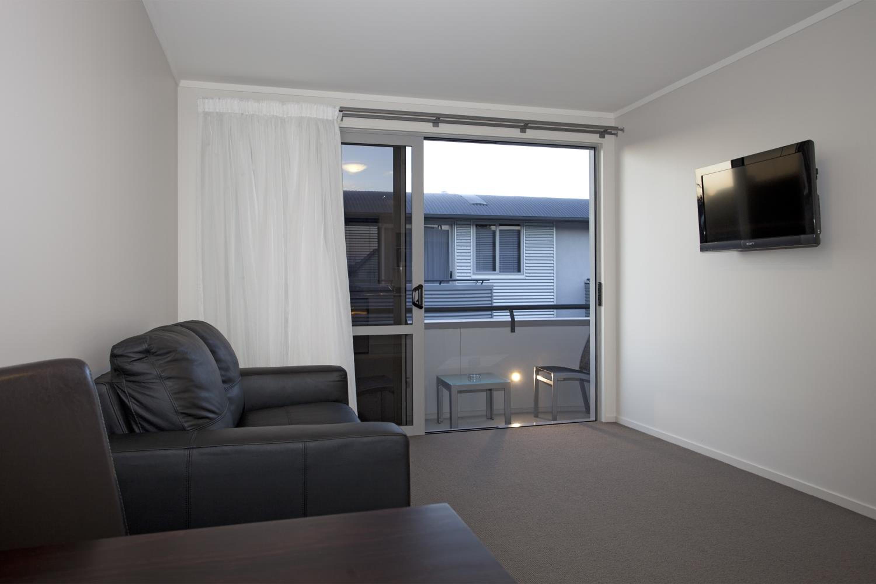 Two-Bedroom Unit (5 adults)