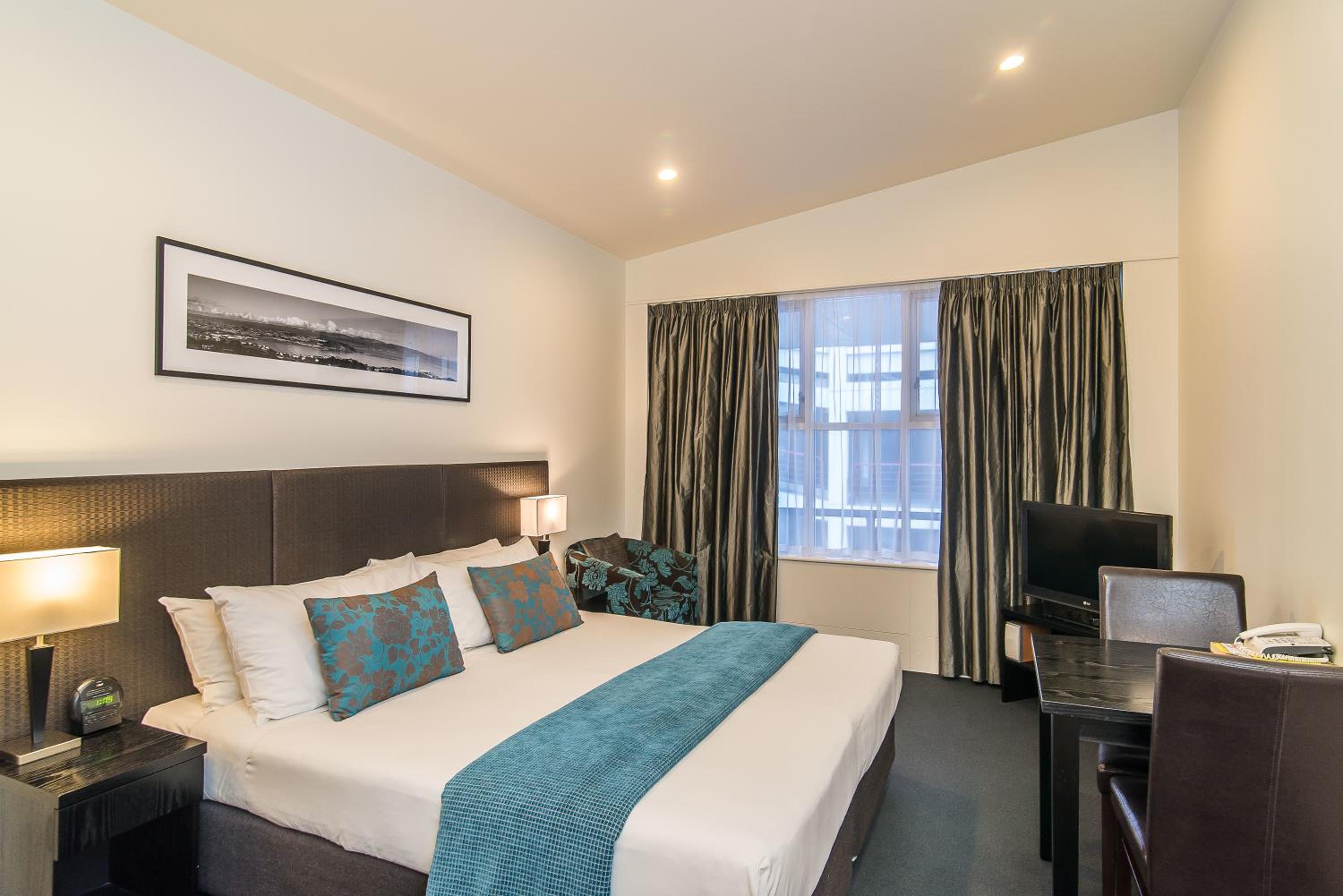King Apartment thumbnail 6