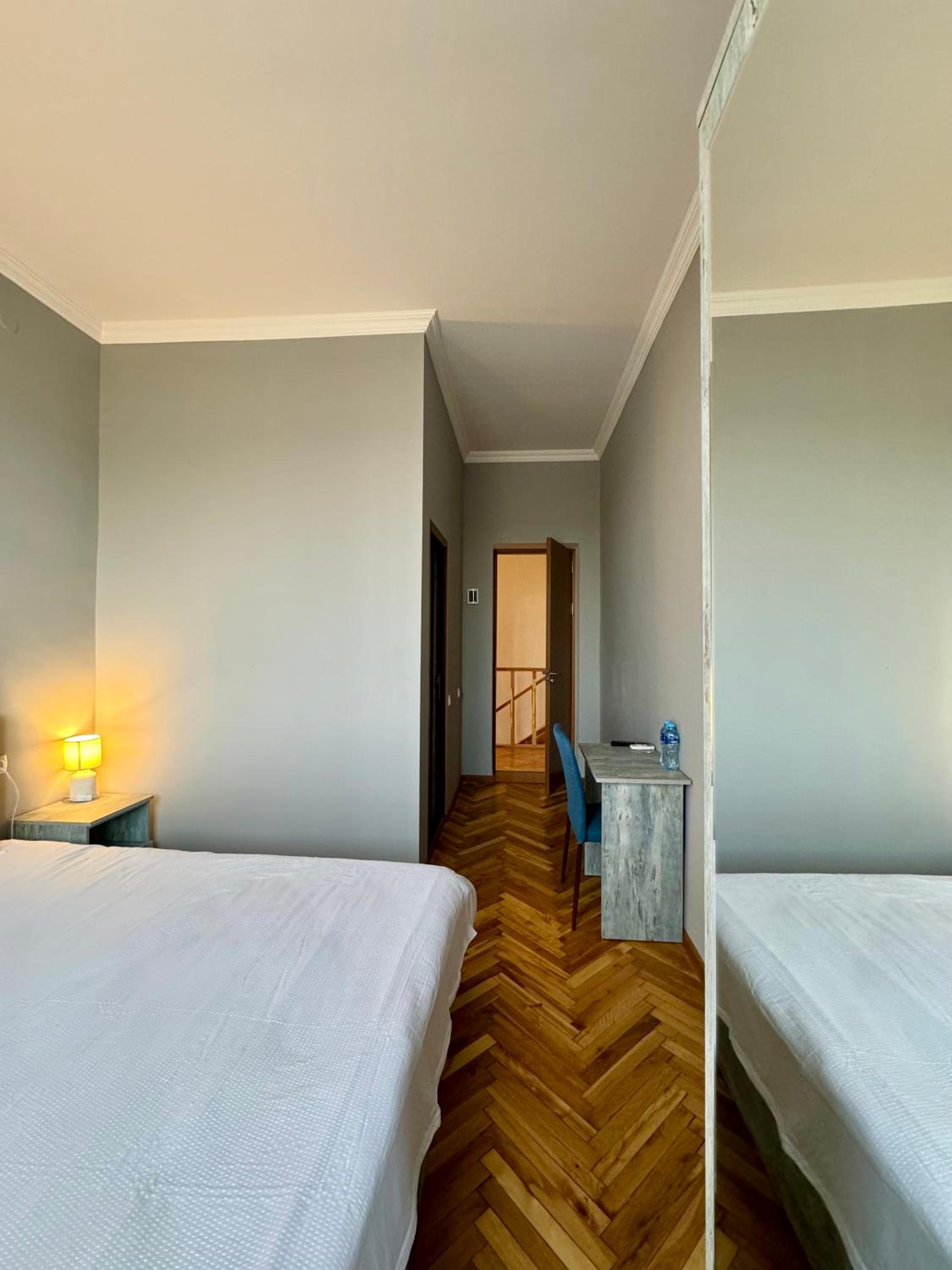 Double Room - Photo 3