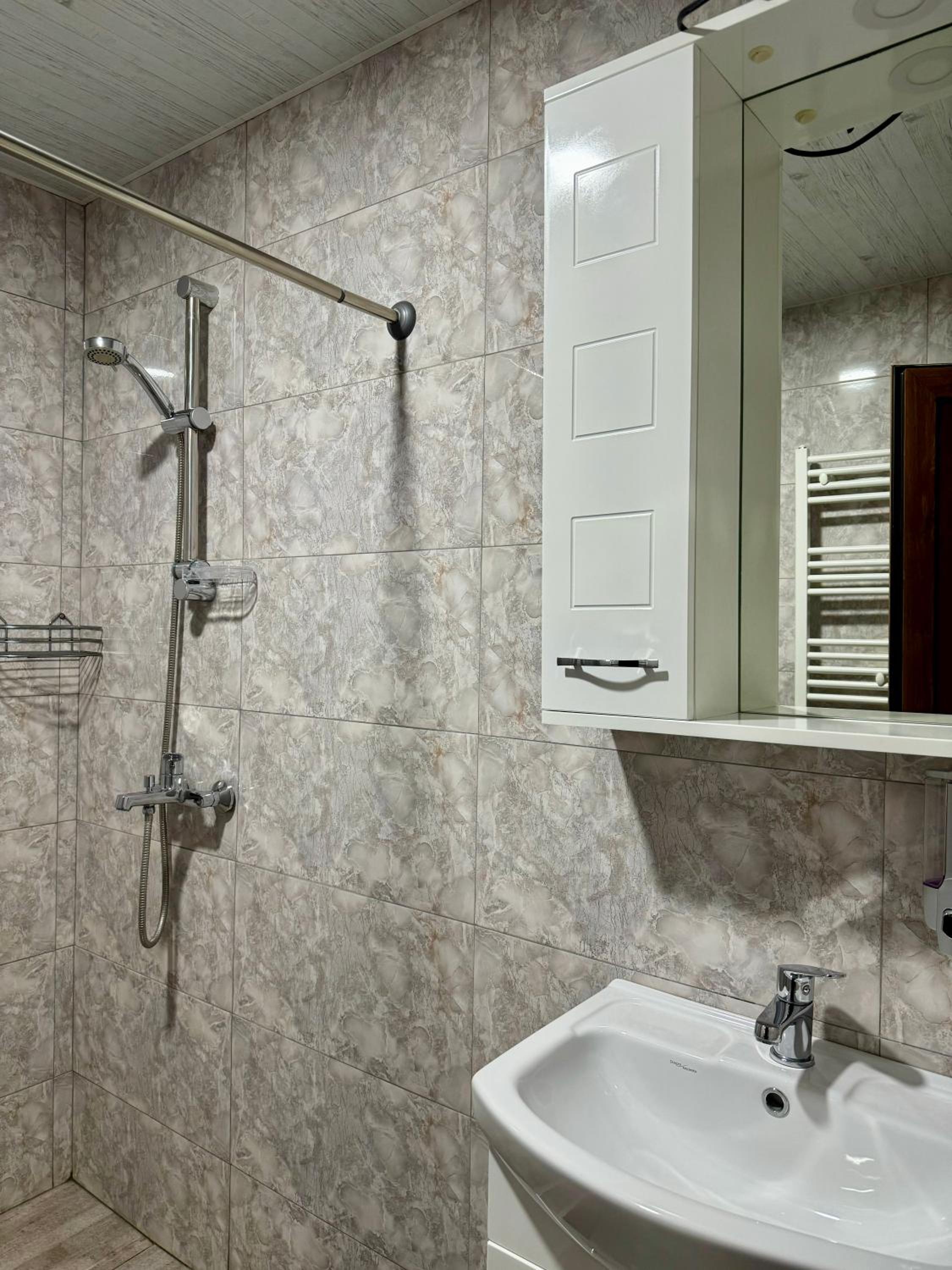 Standard Double or Twin Room - Photo 6