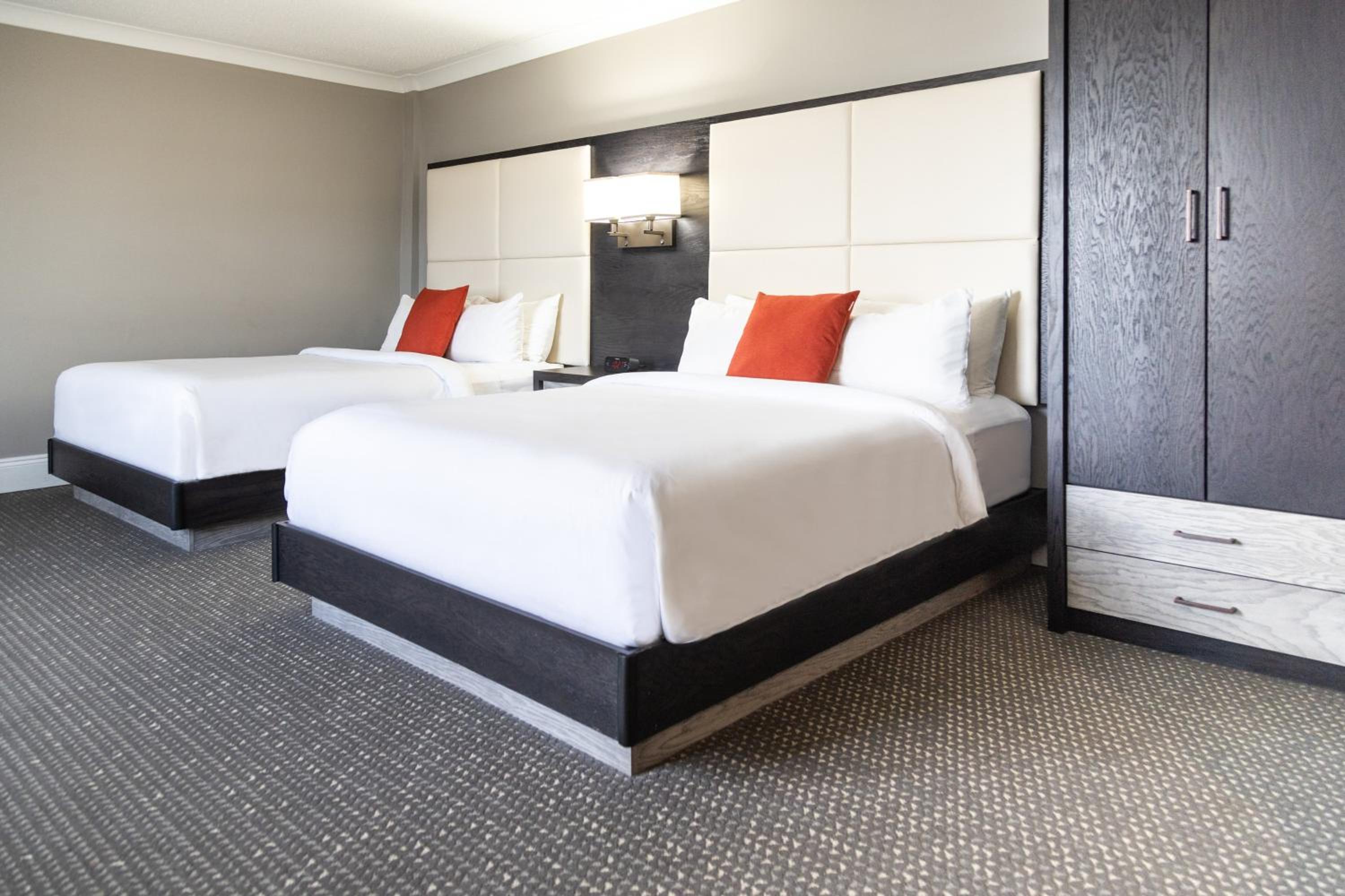 Premium Family Room with Two Queen Beds and River View - Photo 4