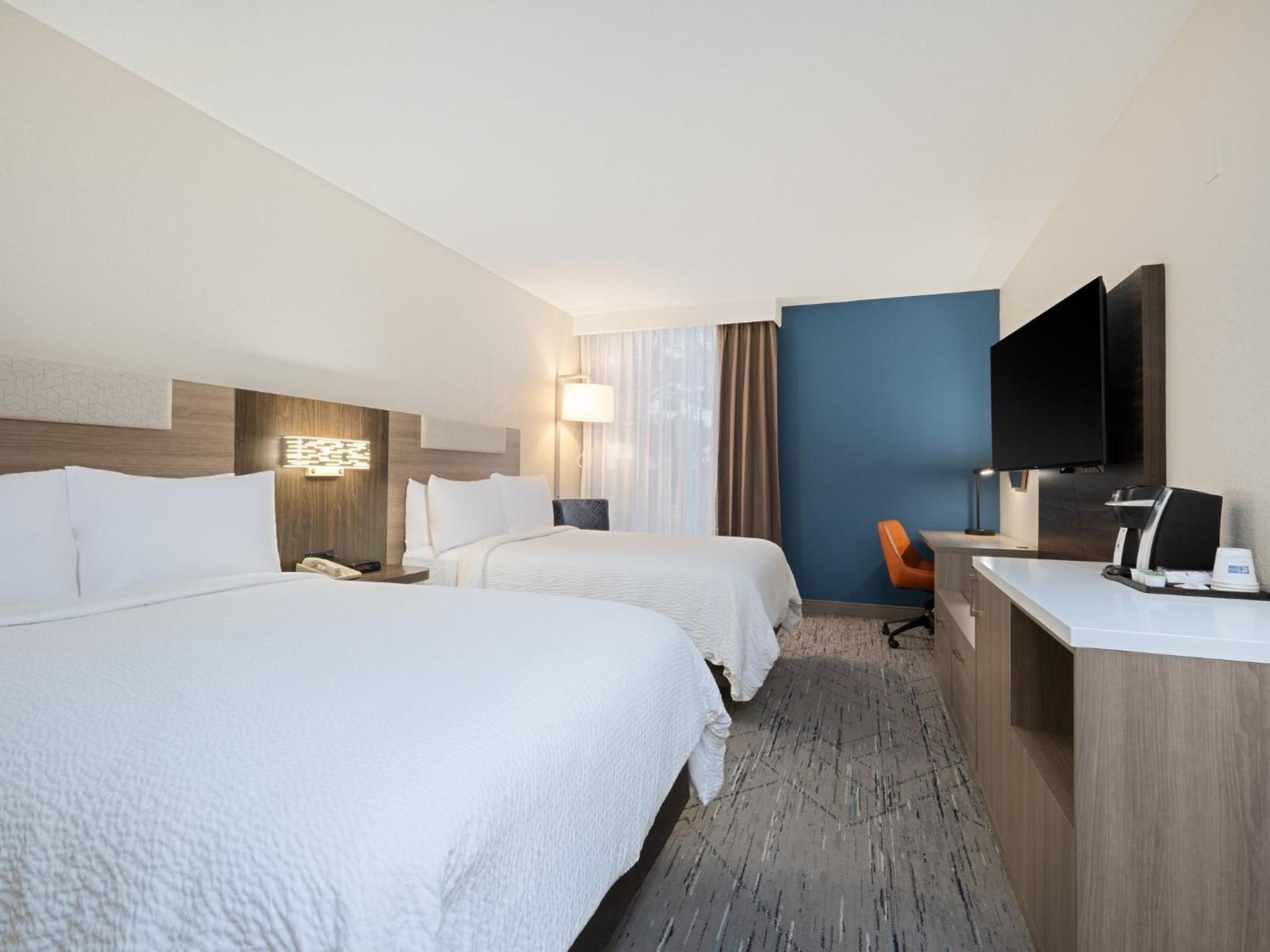 Quadruple Room - Disability Access - Photo 2