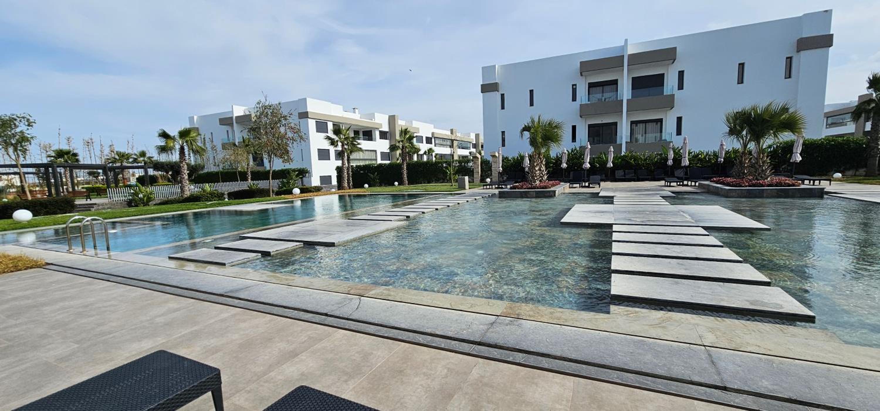 Deluxe Two-Bedroom Apartment With Garden View photo 3