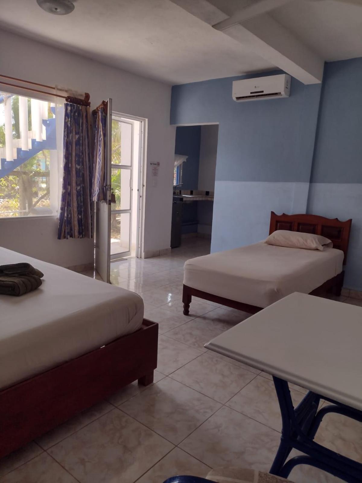 Triple Room with Garden View - Photo 18
