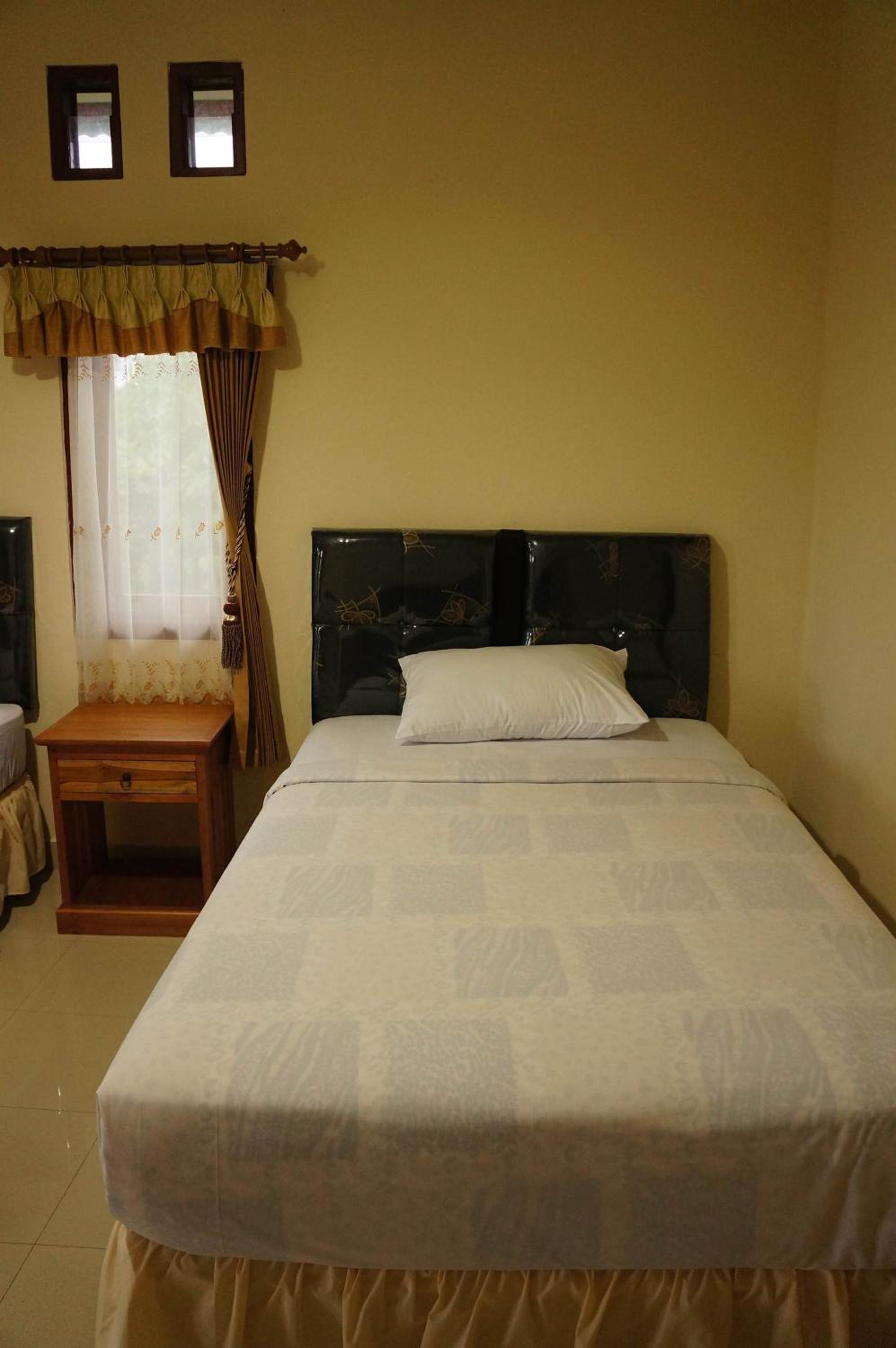 Deluxe Double Room with Two Double Beds photo 3