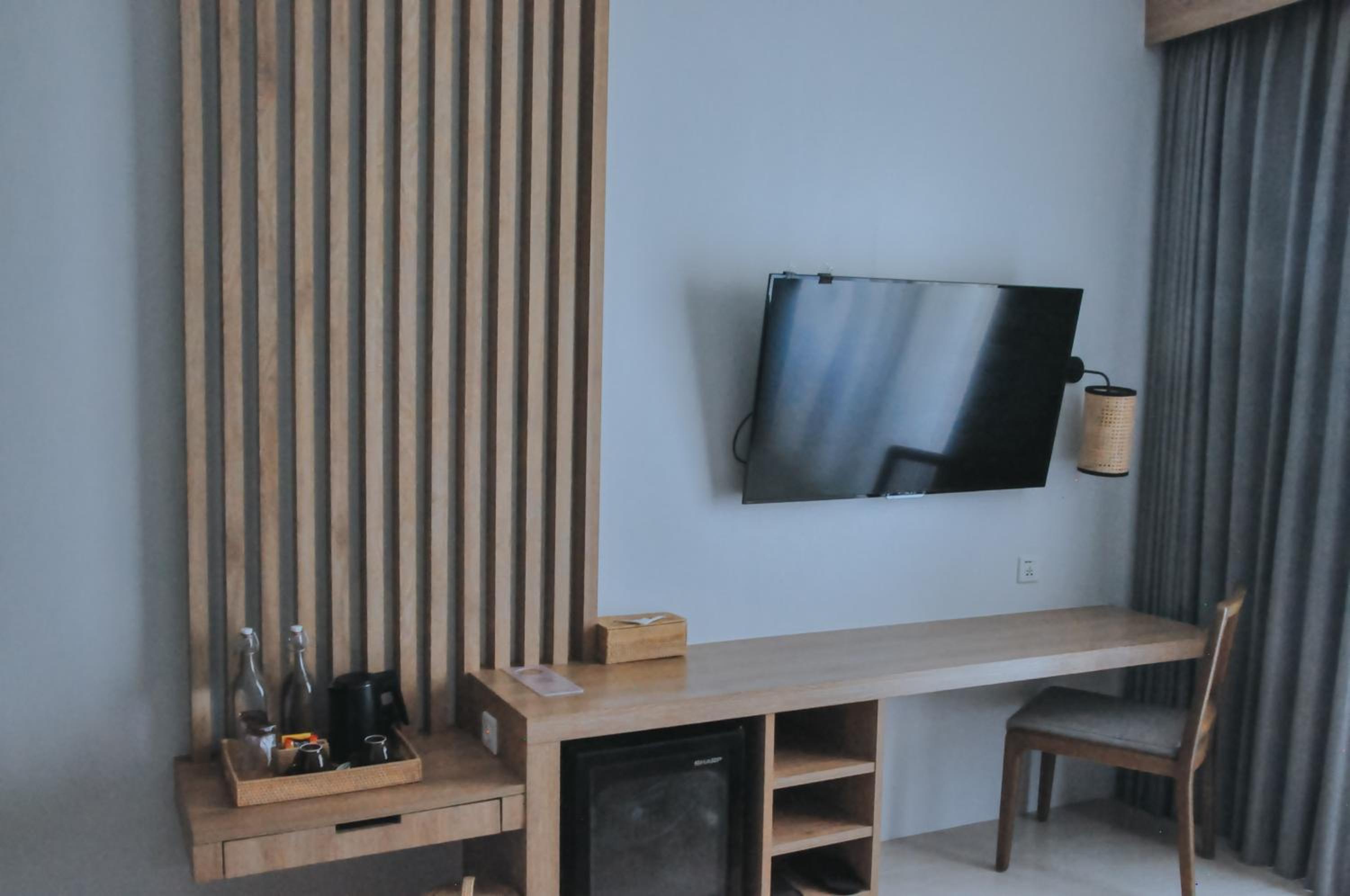 Deluxe Double Room with Hill View - Photo 5