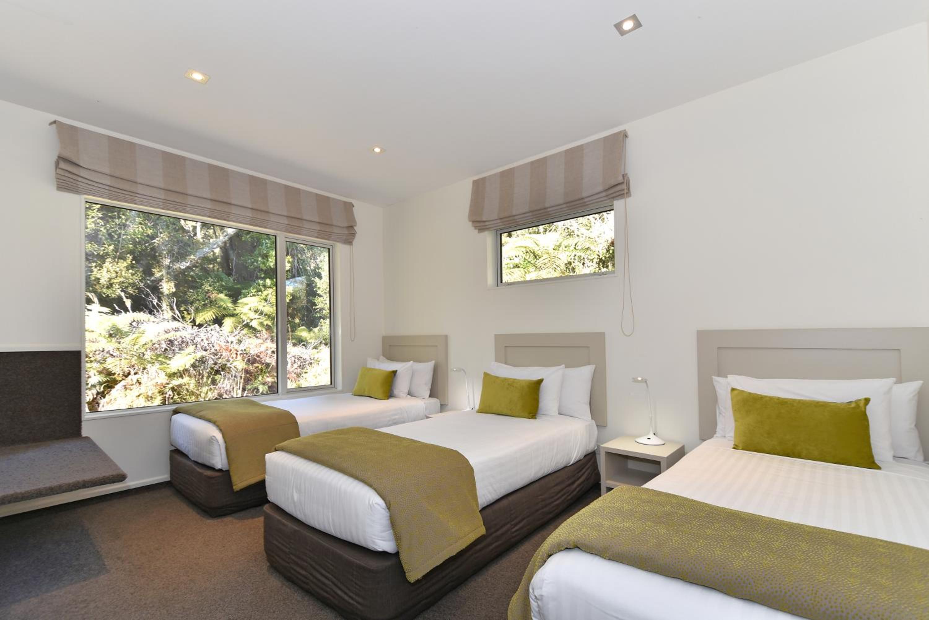 Deluxe Two-Bedroom Apartment (5 Adults)