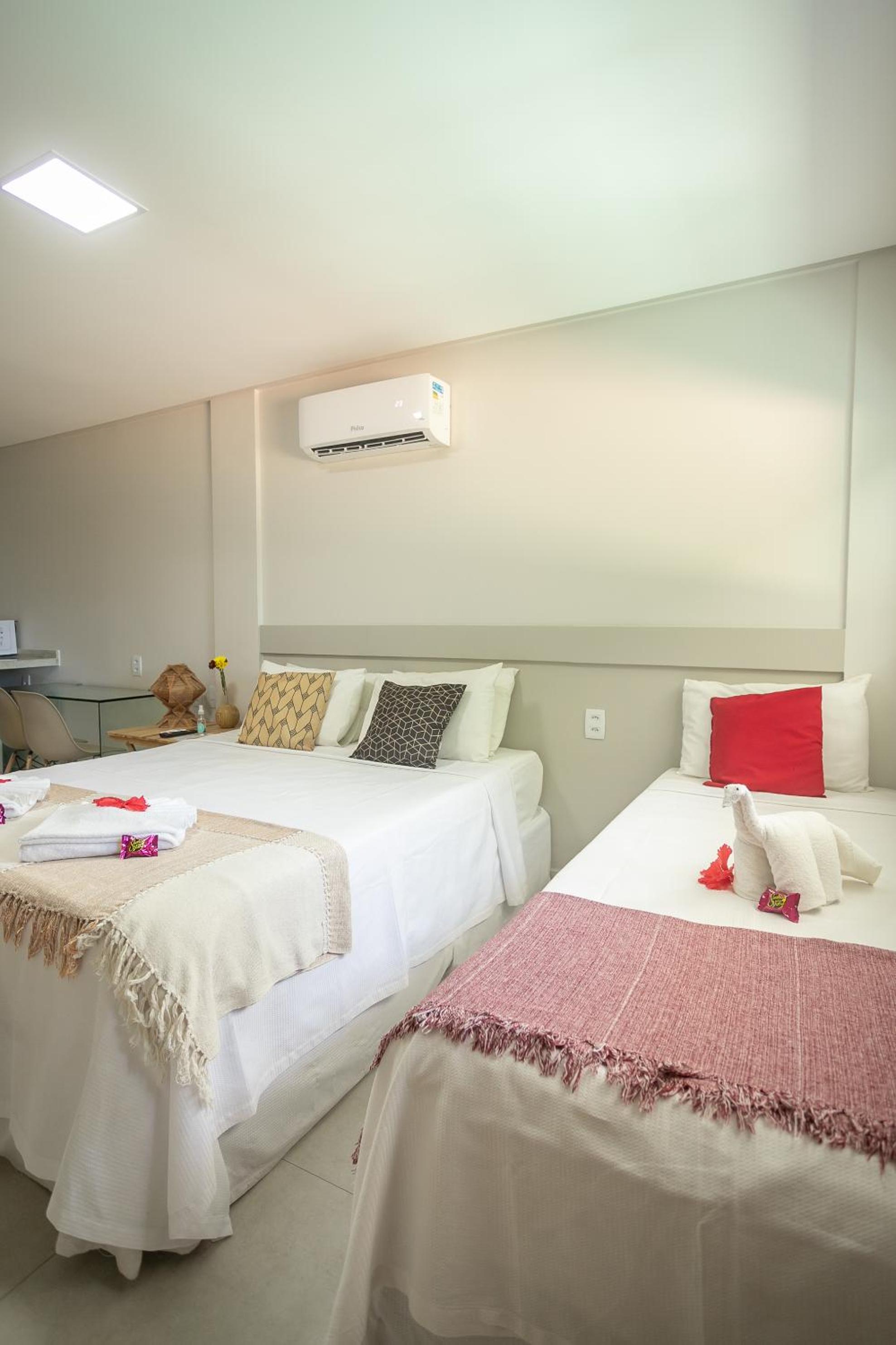 Deluxe Triple Room - Photo 11