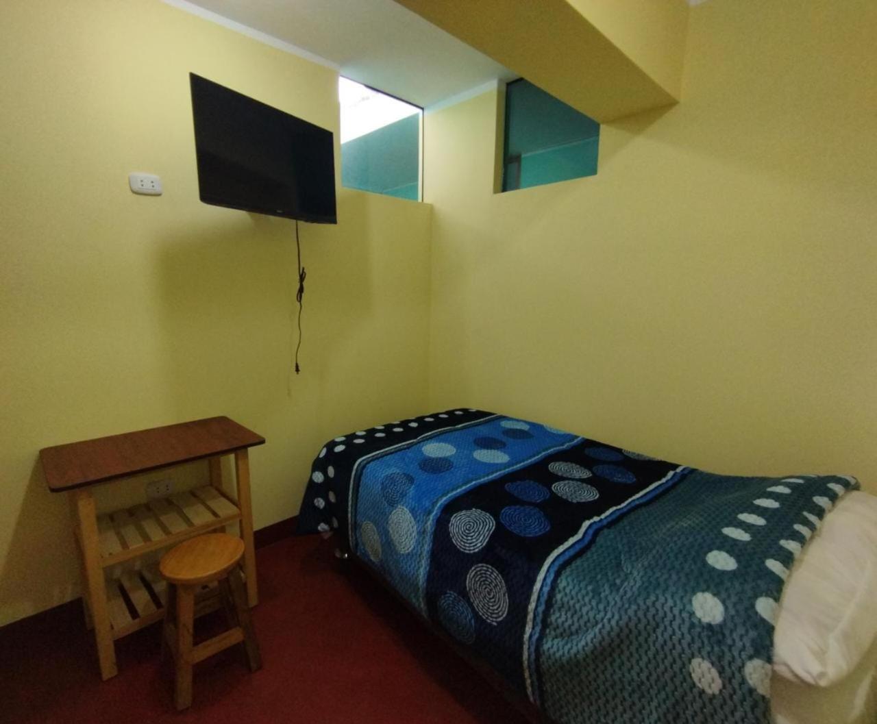 Single Room With Private Bathroom photo 1