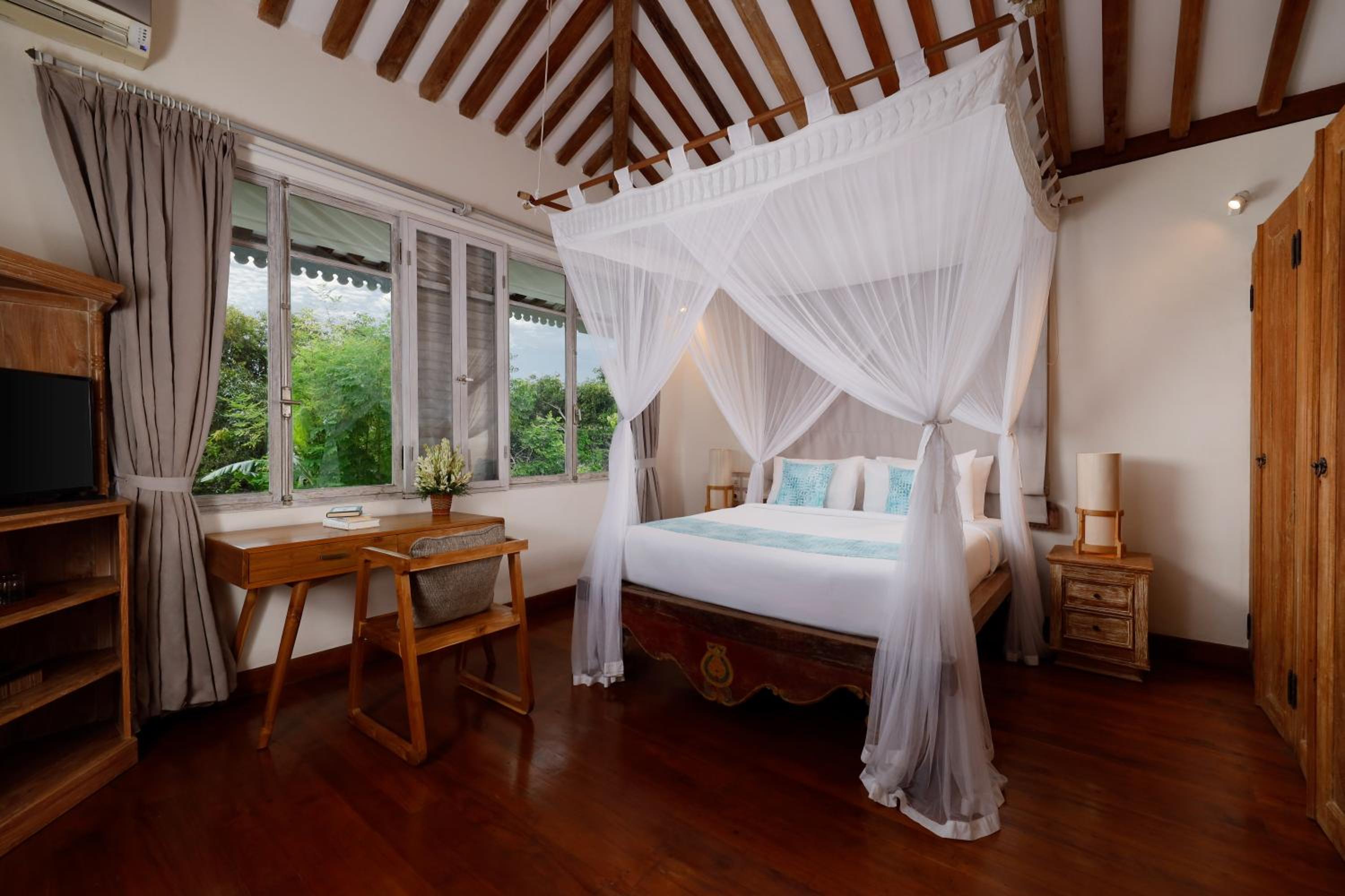 Three-Bedroom Villa photo 2