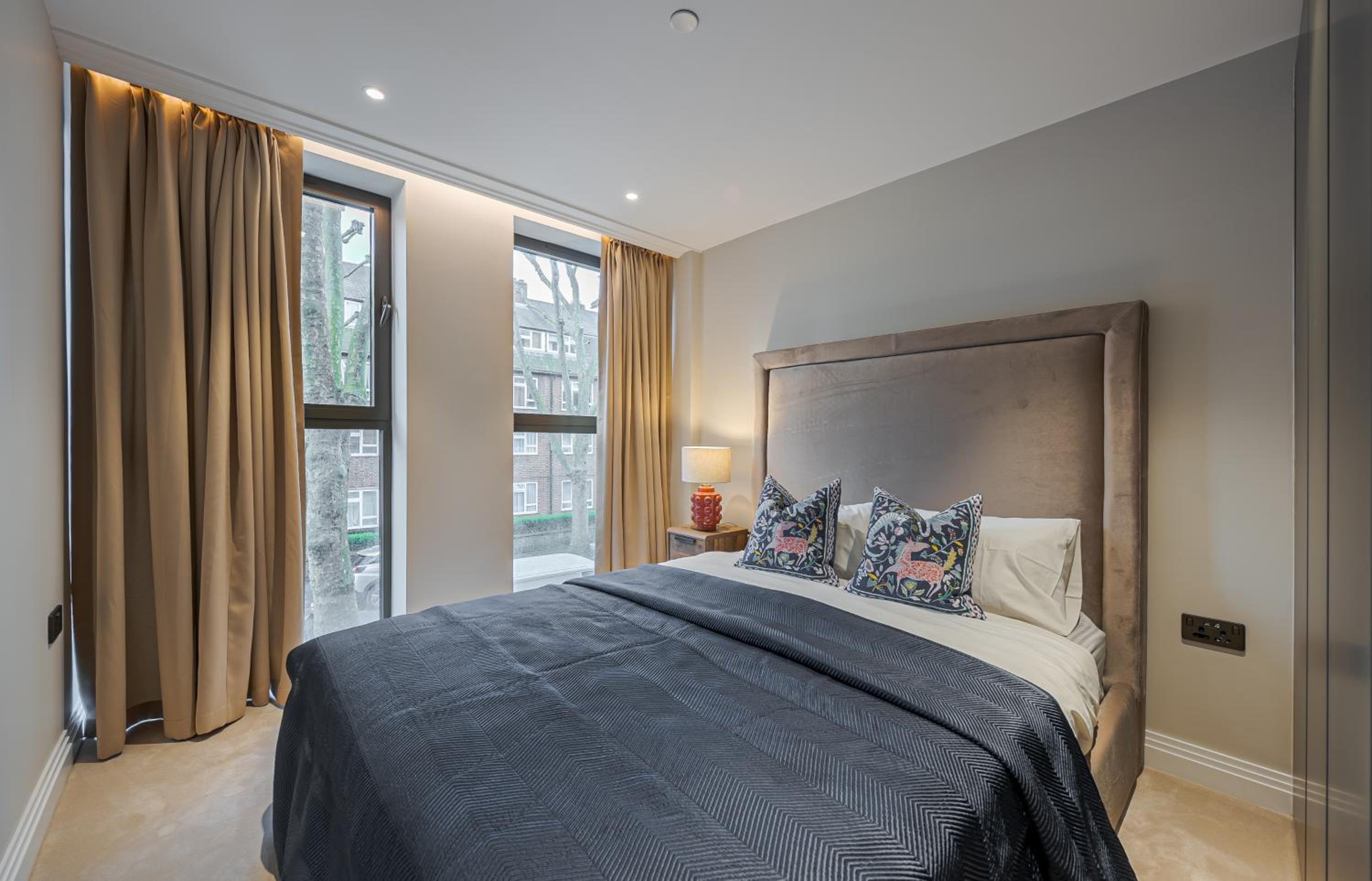 Two-Bedroom Apartment with Balcony photo 2