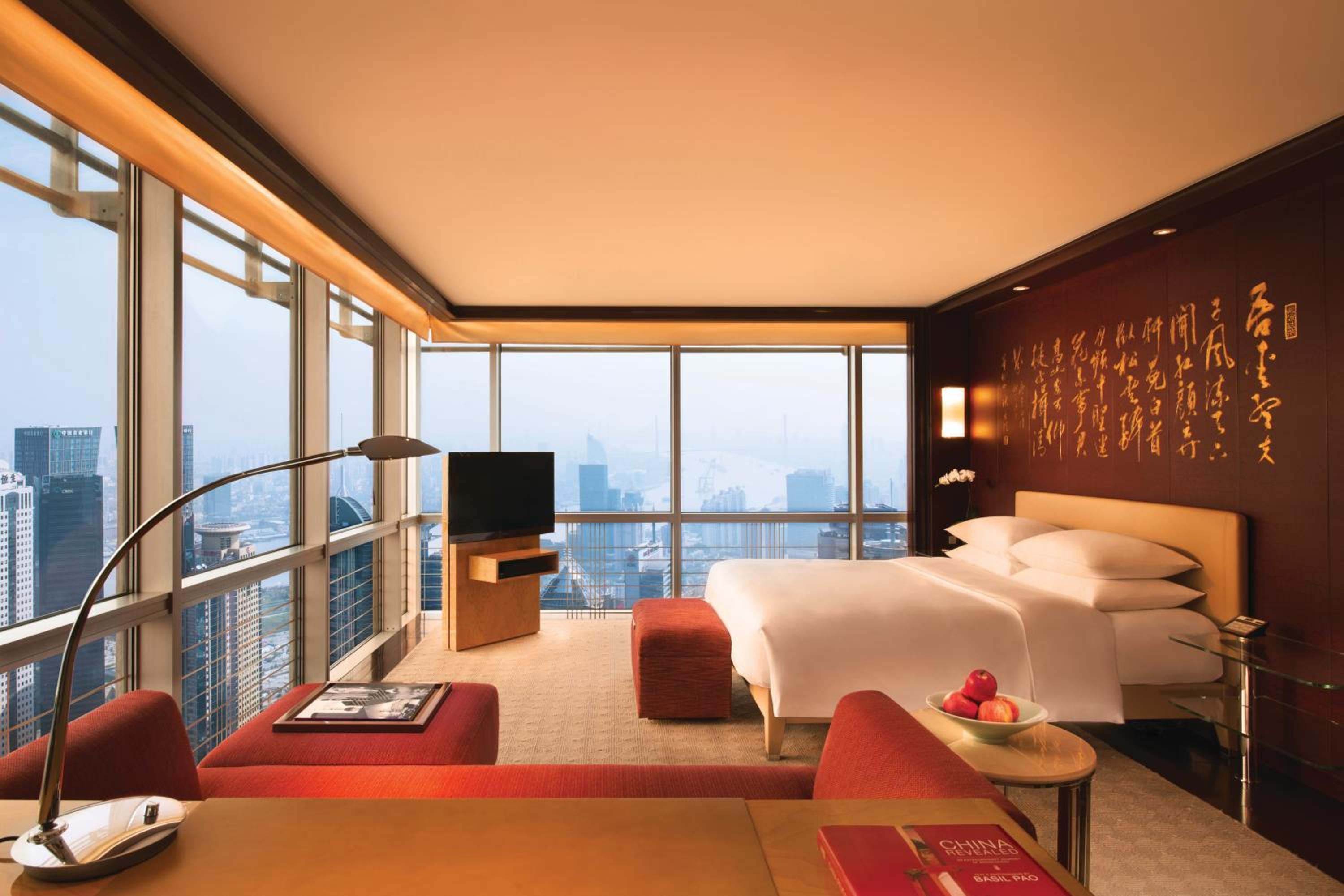 Deluxe King Room with River View - Photo 2