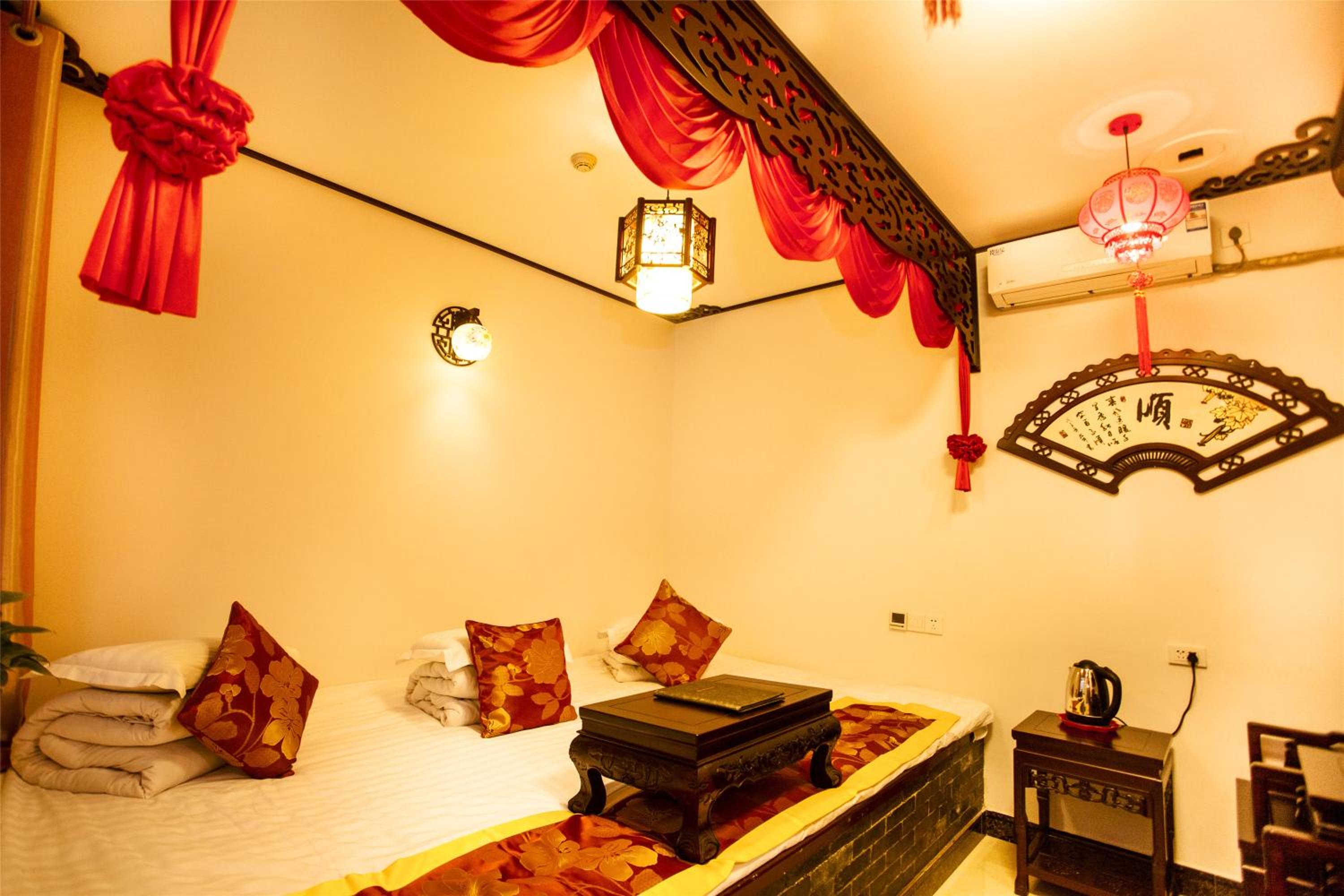 Courtyard Super Deluxe Triple Room photo 2