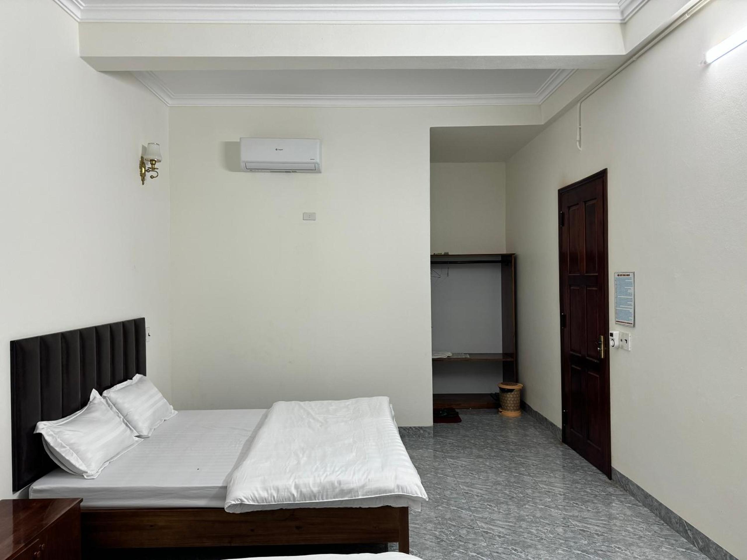 Double or Twin Room photo 3
