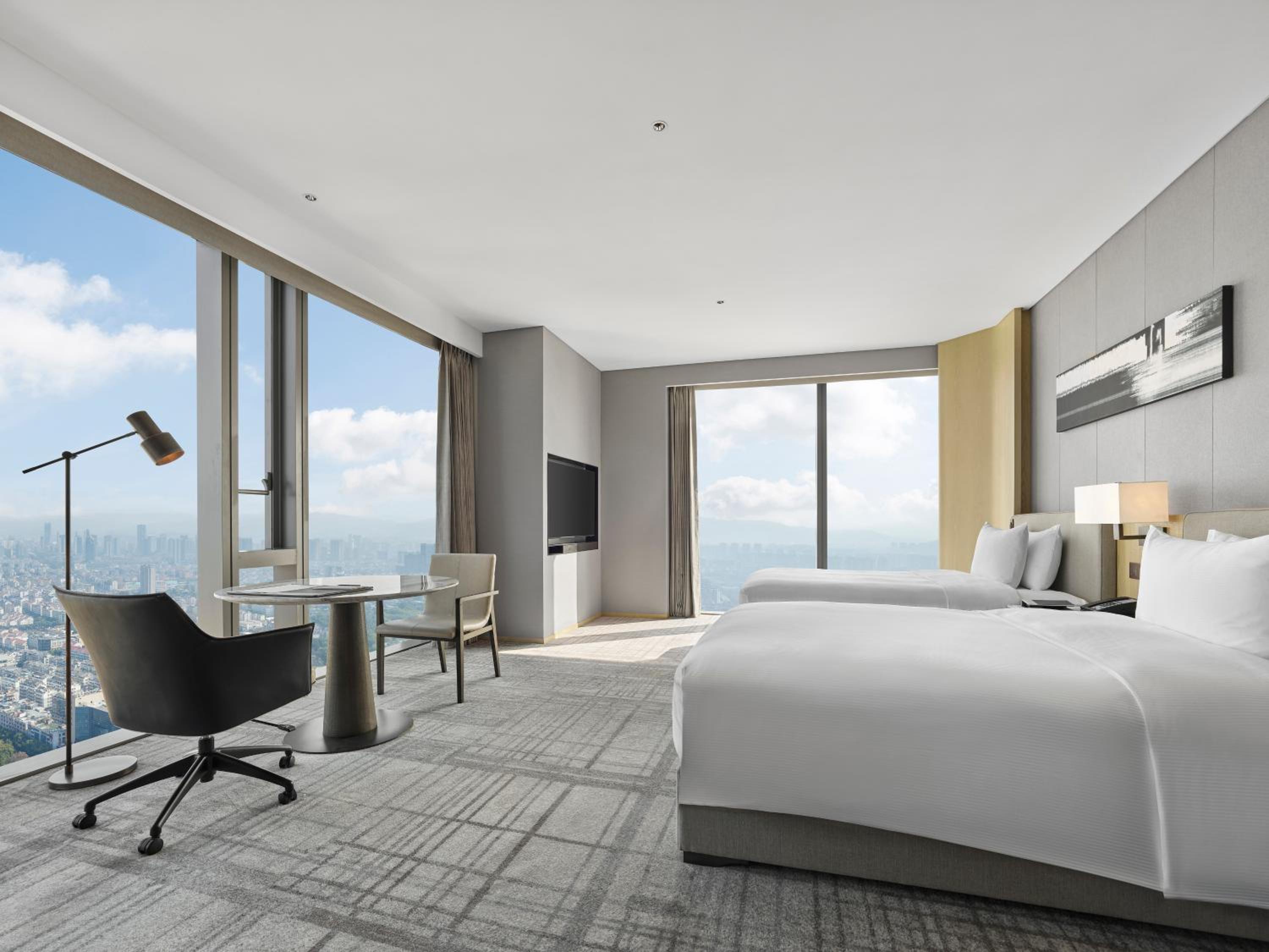Premium Twin Room - Photo 3
